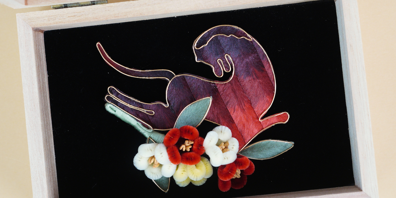 Ronghua Tutorial: How to Make a Horse Brooch