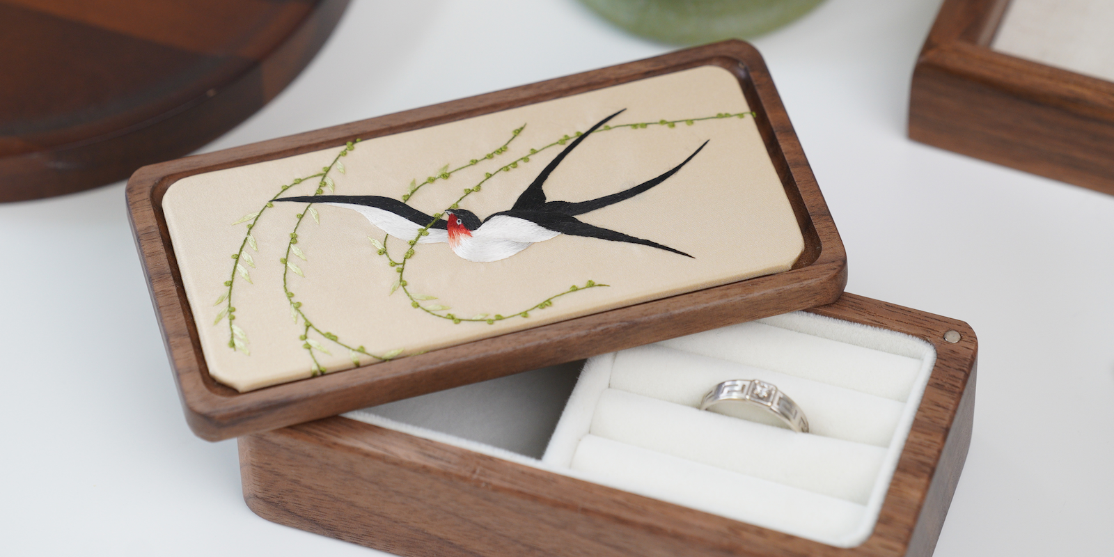 How to make an embroidered jewellery box | Willow & Swallow
