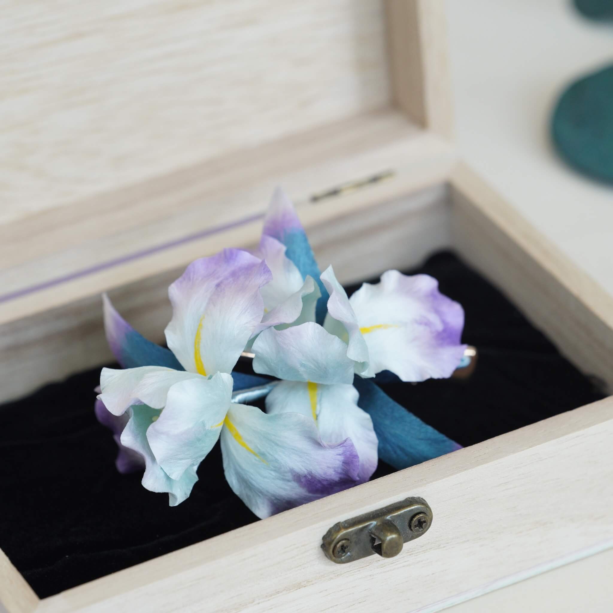 Handmade Ronghua | Purple Iris