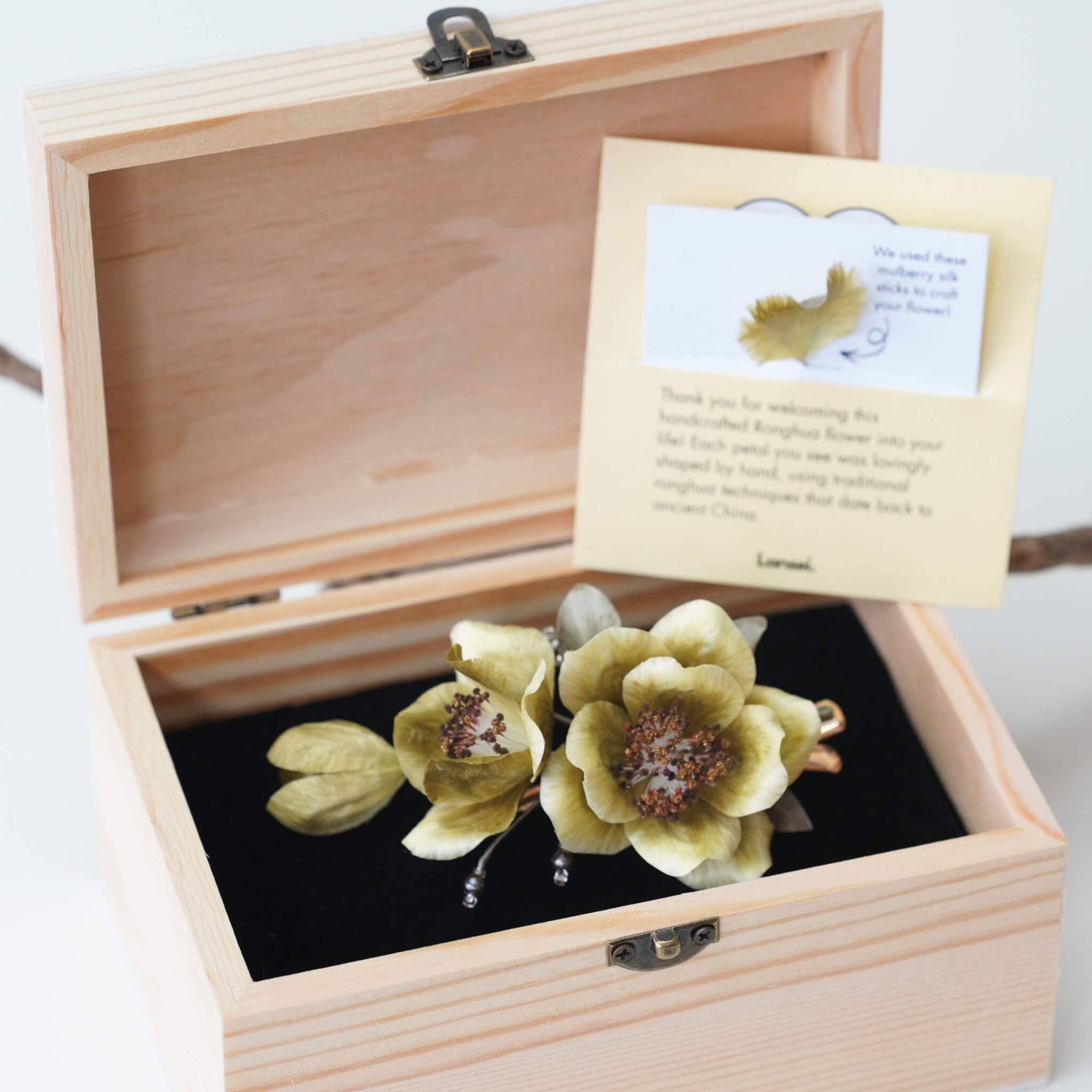 Handmade Ronghua Hairclip | Puer Tea Blossom