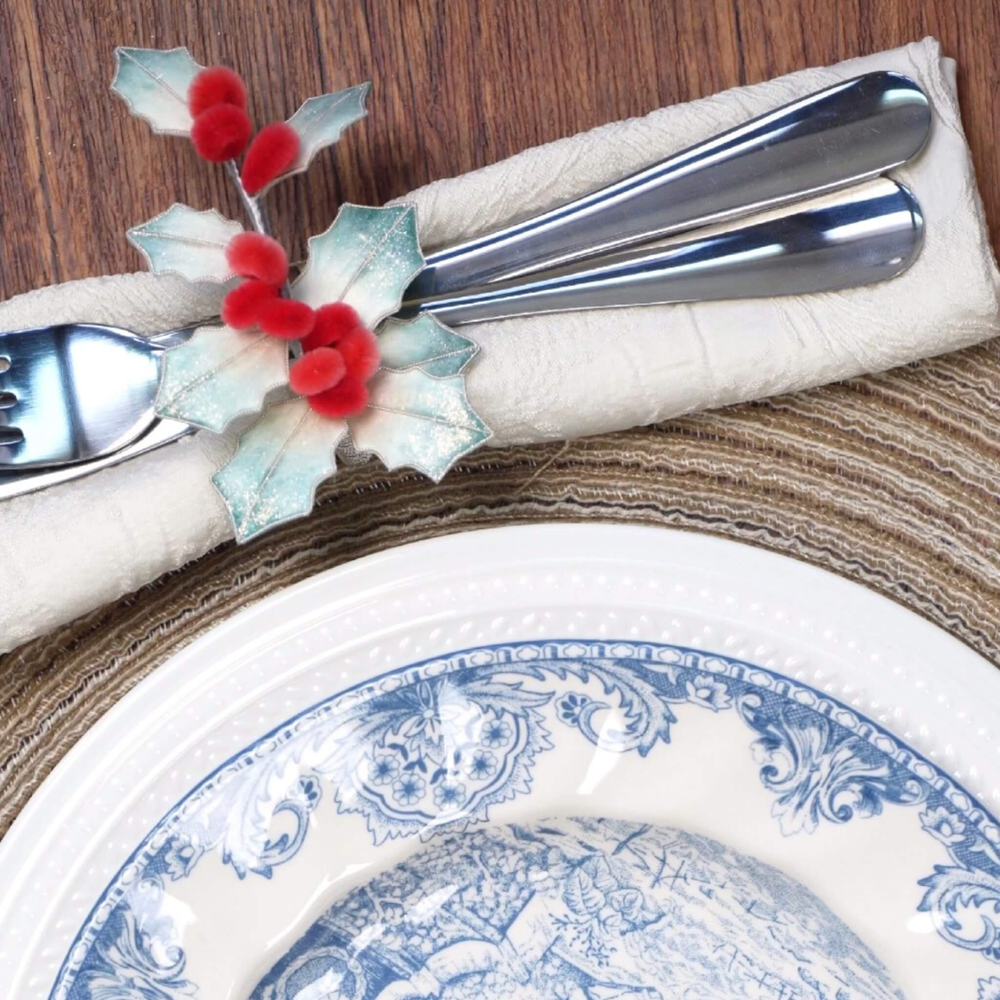 Ronghua DIY Kit | Snowy Holly Napkin Ring