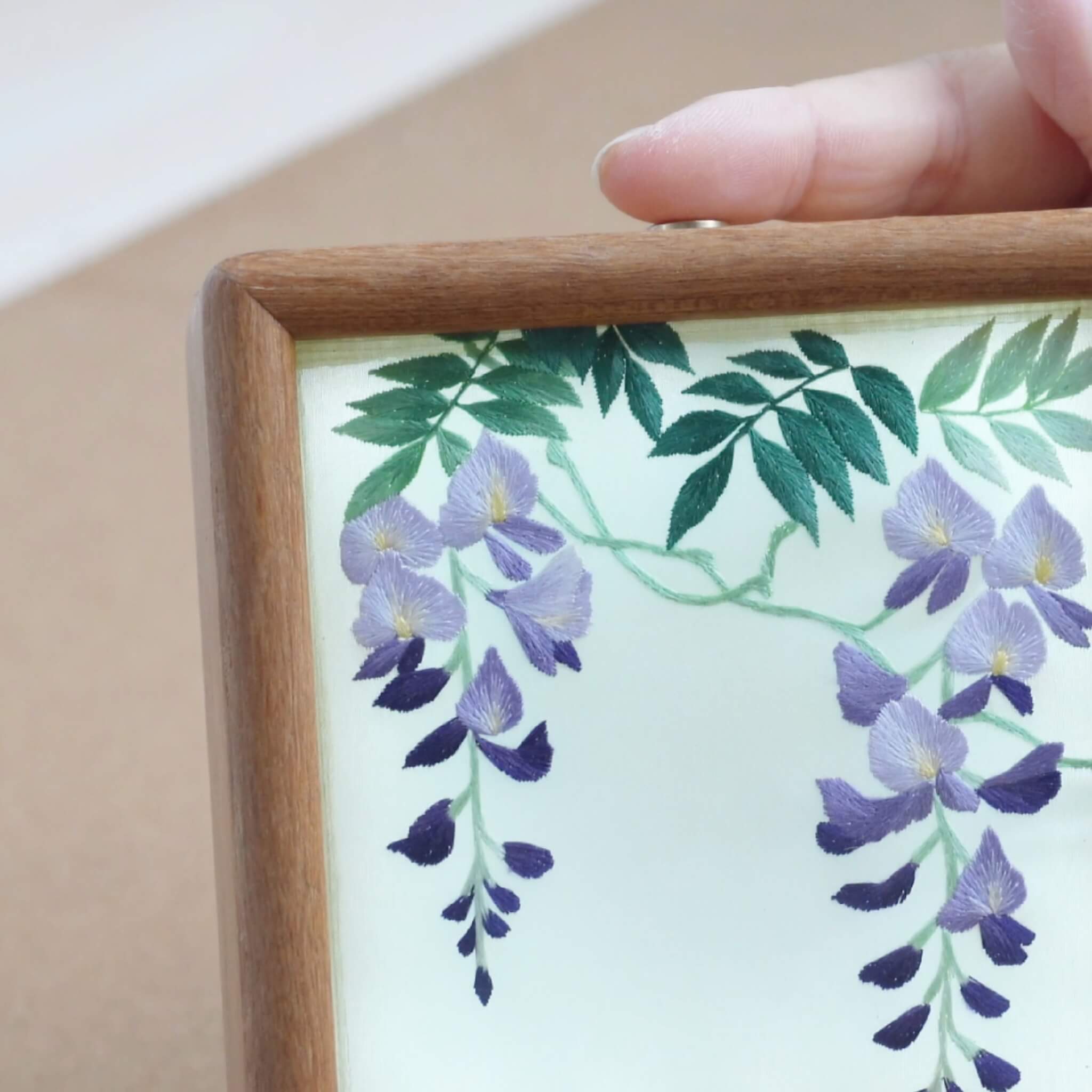Shu Silk Embroidery DIY Kit | Wisteria Lamp