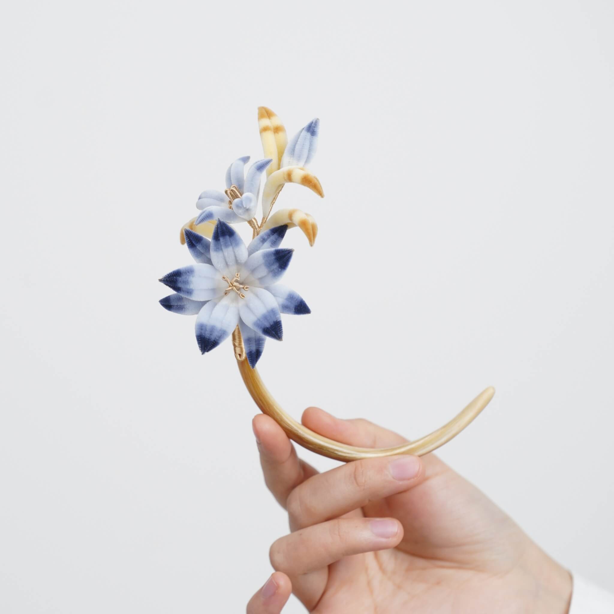 Handmade Ronghua | Gentian's Crescent