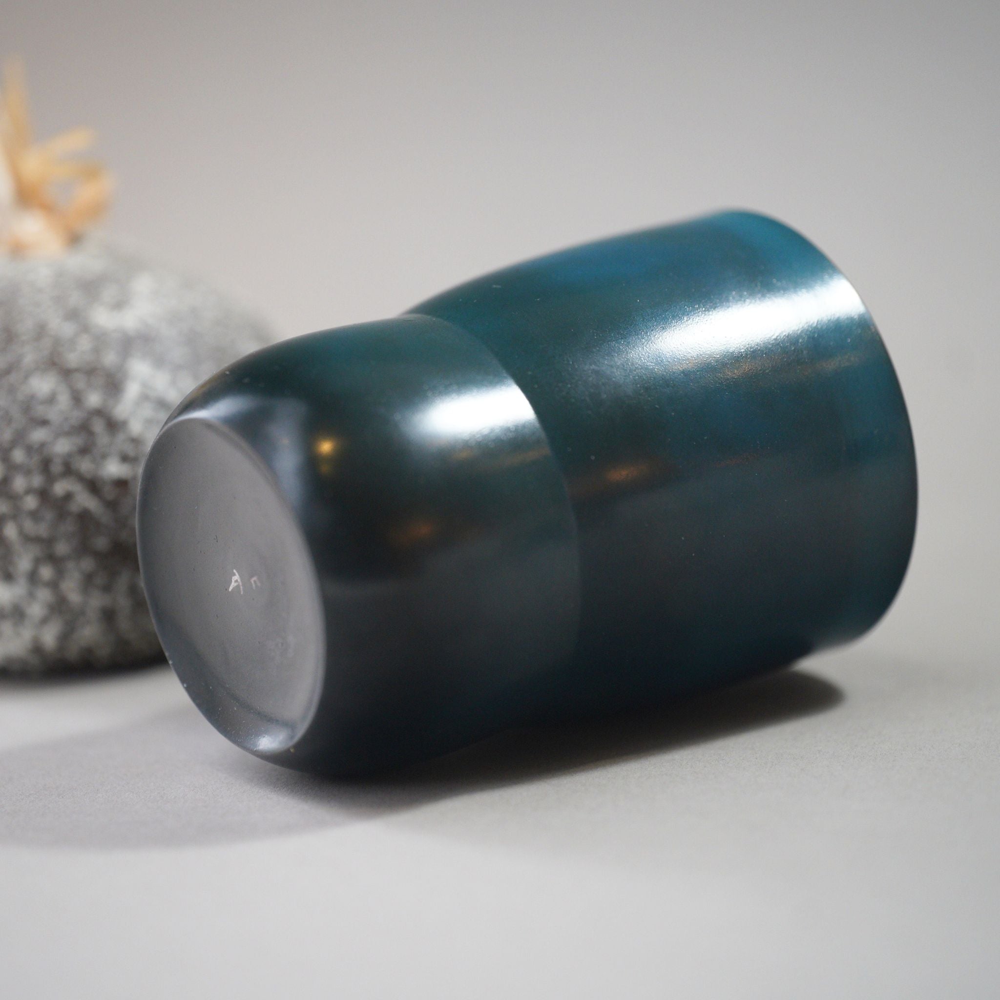 Lackiertes Porzellan | Sein Parfüm