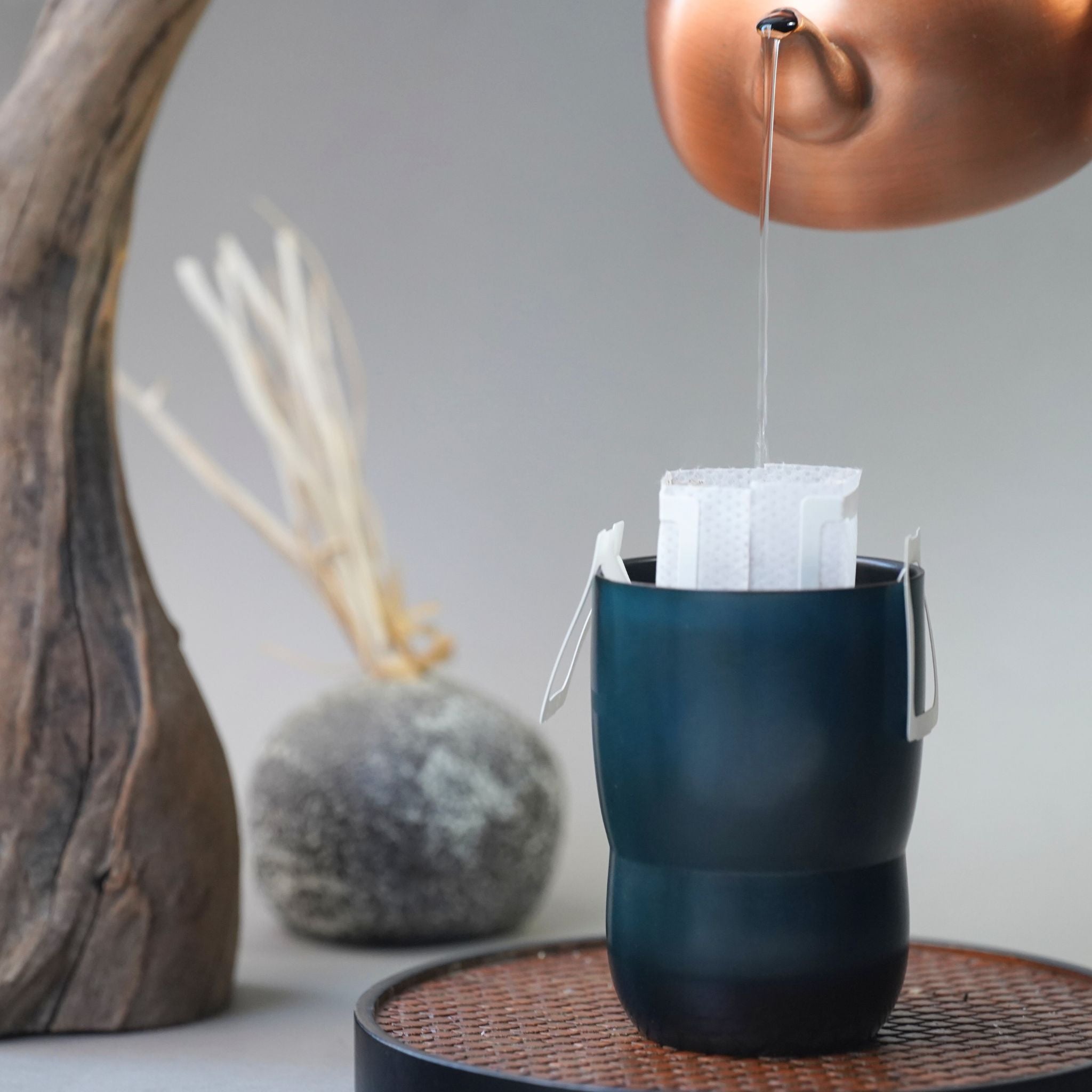 Lacquered Porcelain | His Perfume