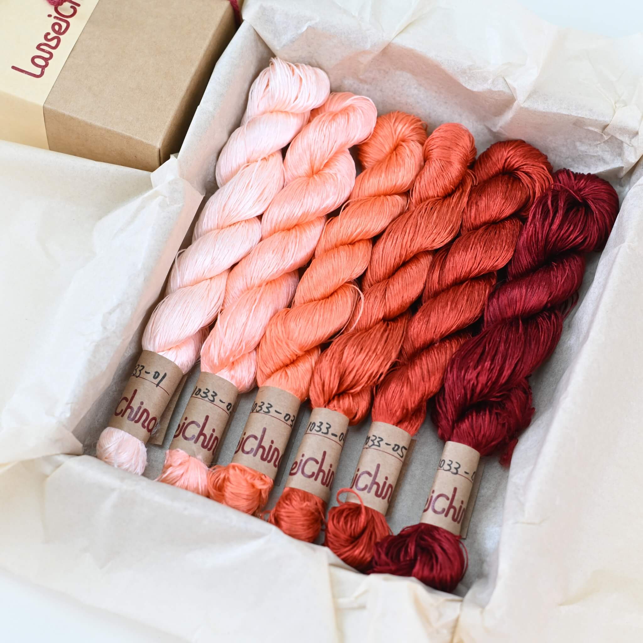 Untwisted Mulberry Silk For Ronghua | Colour #1033