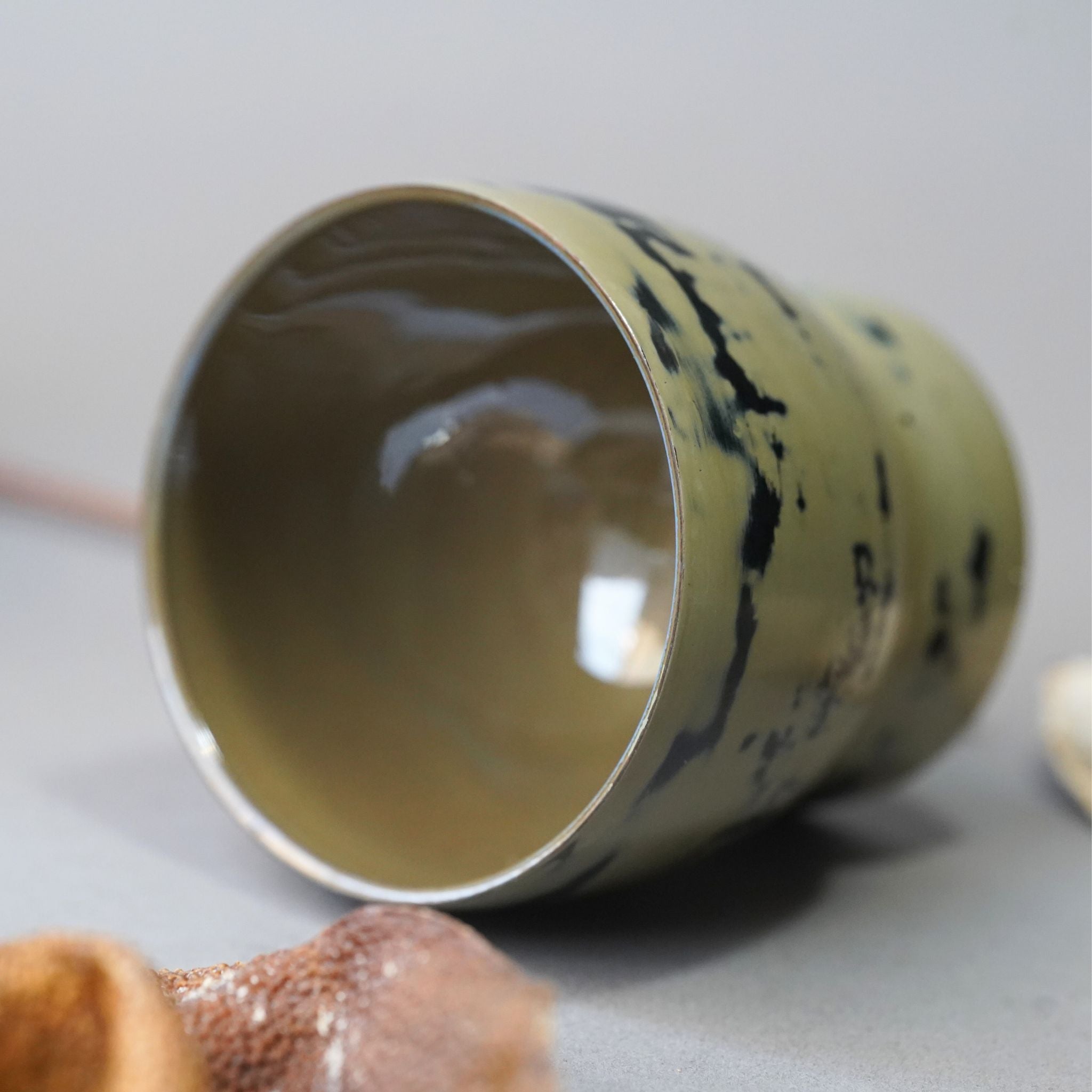 Lacquered Porcelain | Marble or Clouds?