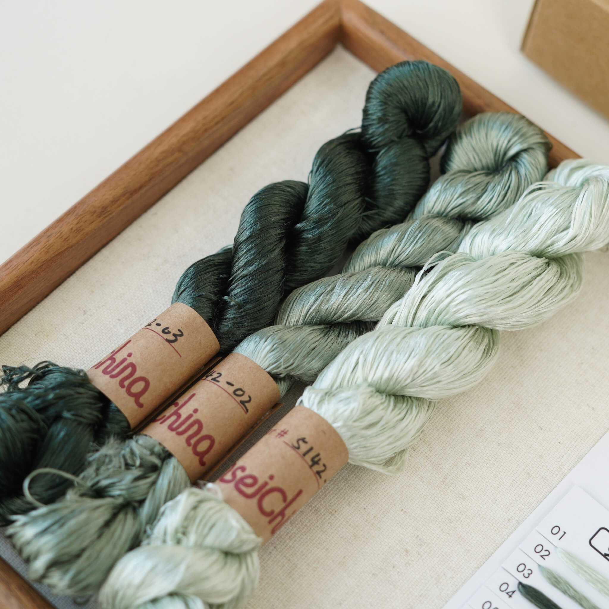 Untwisted Mulberry Silk For Ronghua | Colour #5142