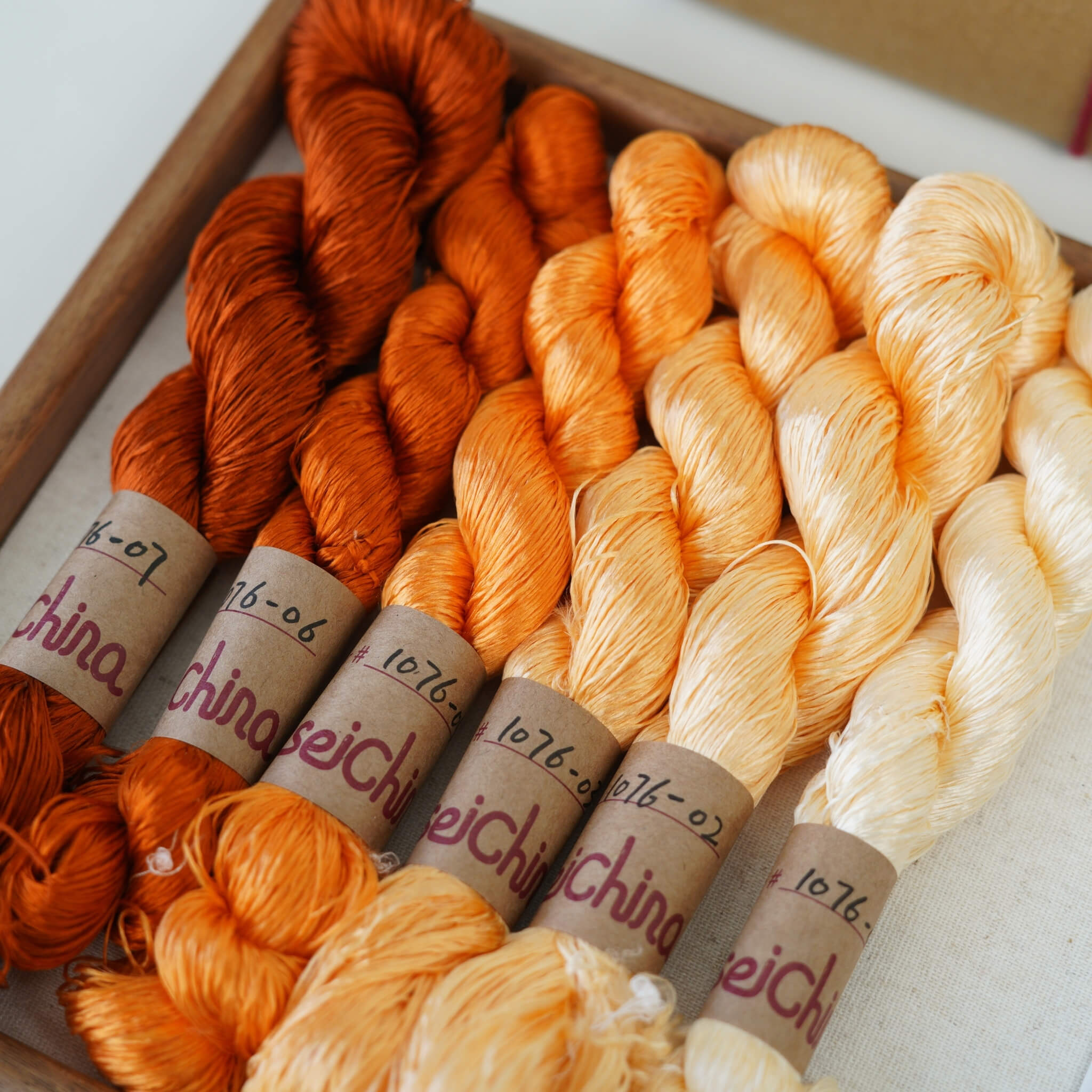 Untwisted Mulberry Silk For Ronghua | Colour #1076