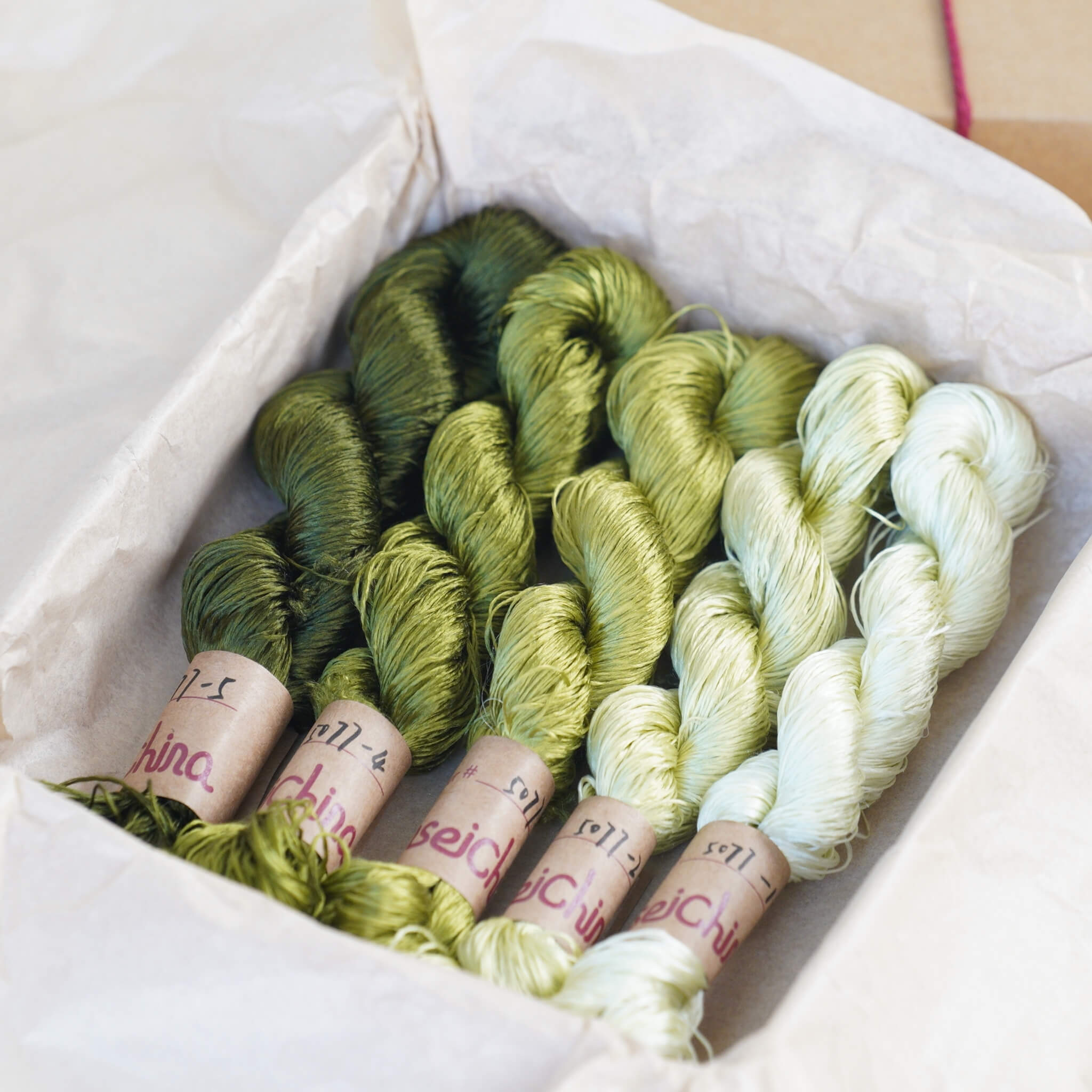 Untwisted Mulberry Silk For Ronghua | Colour #5077