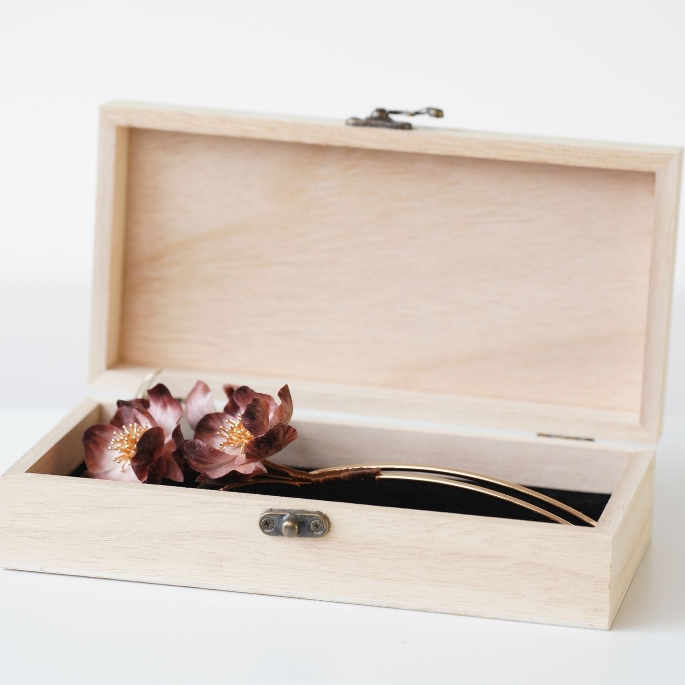 Ronghua Hairpin | Rosewood Poem