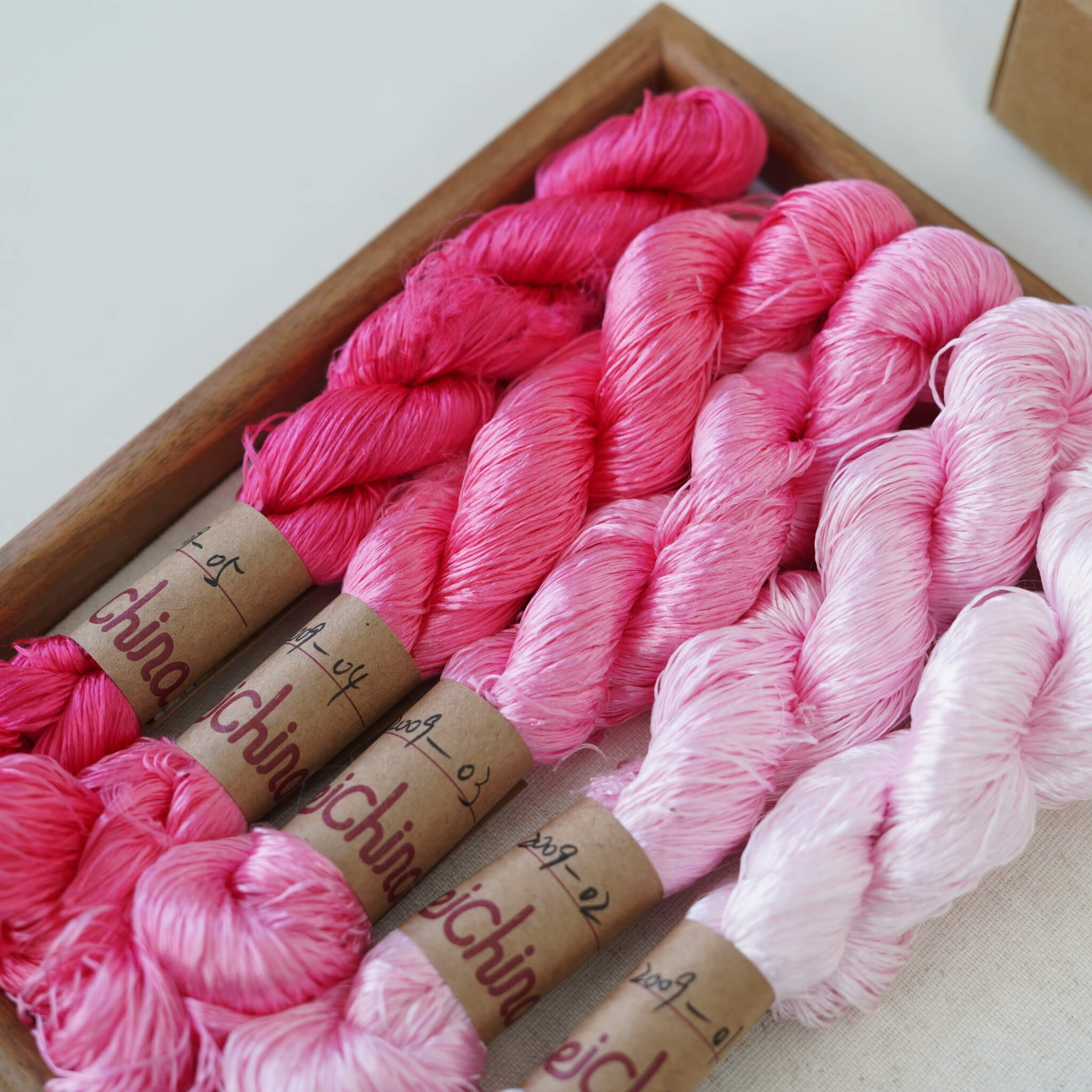 Untwisted Mulberry Silk For Ronghua | Colour #2009