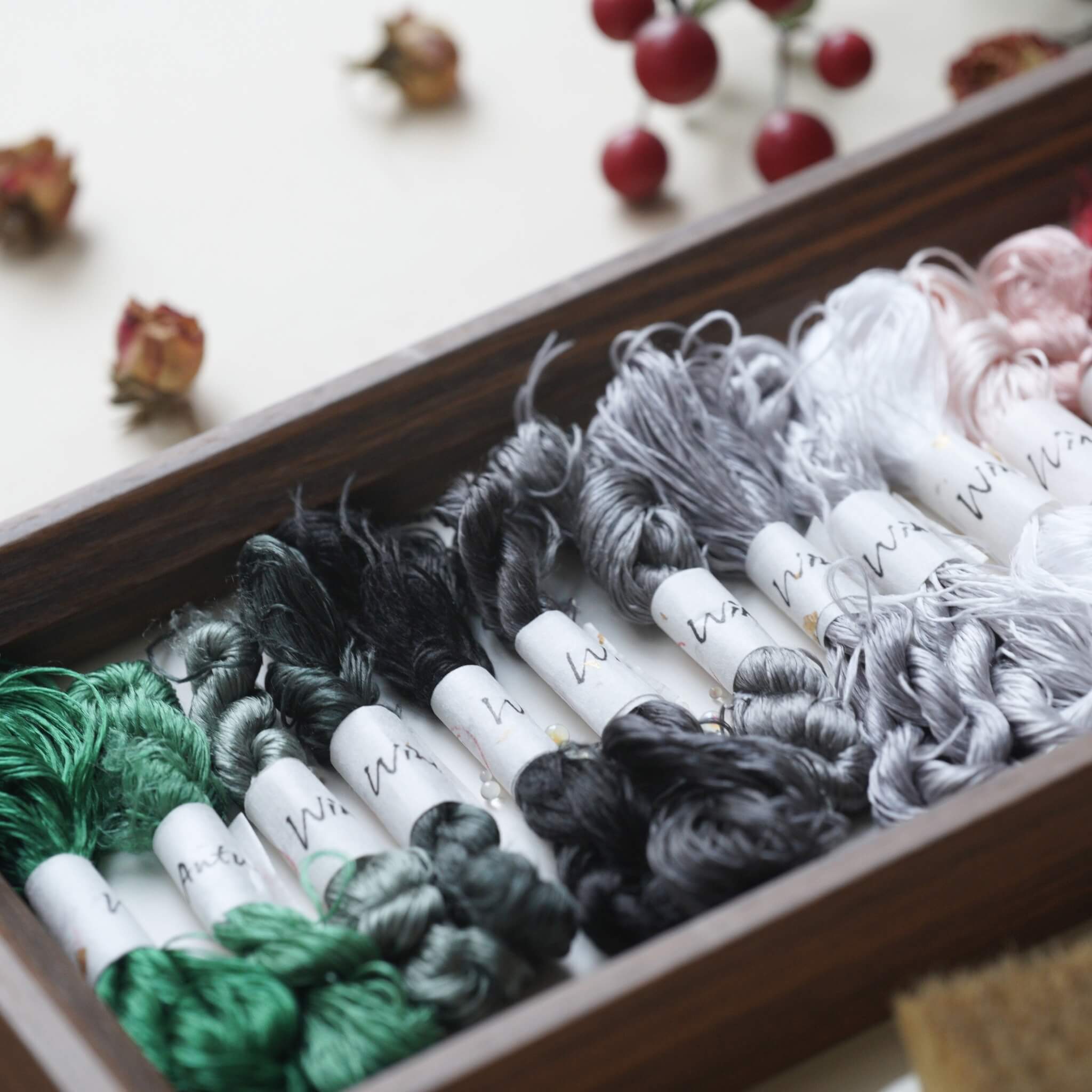 Twistless Mulberry Silk Threads | Winter
