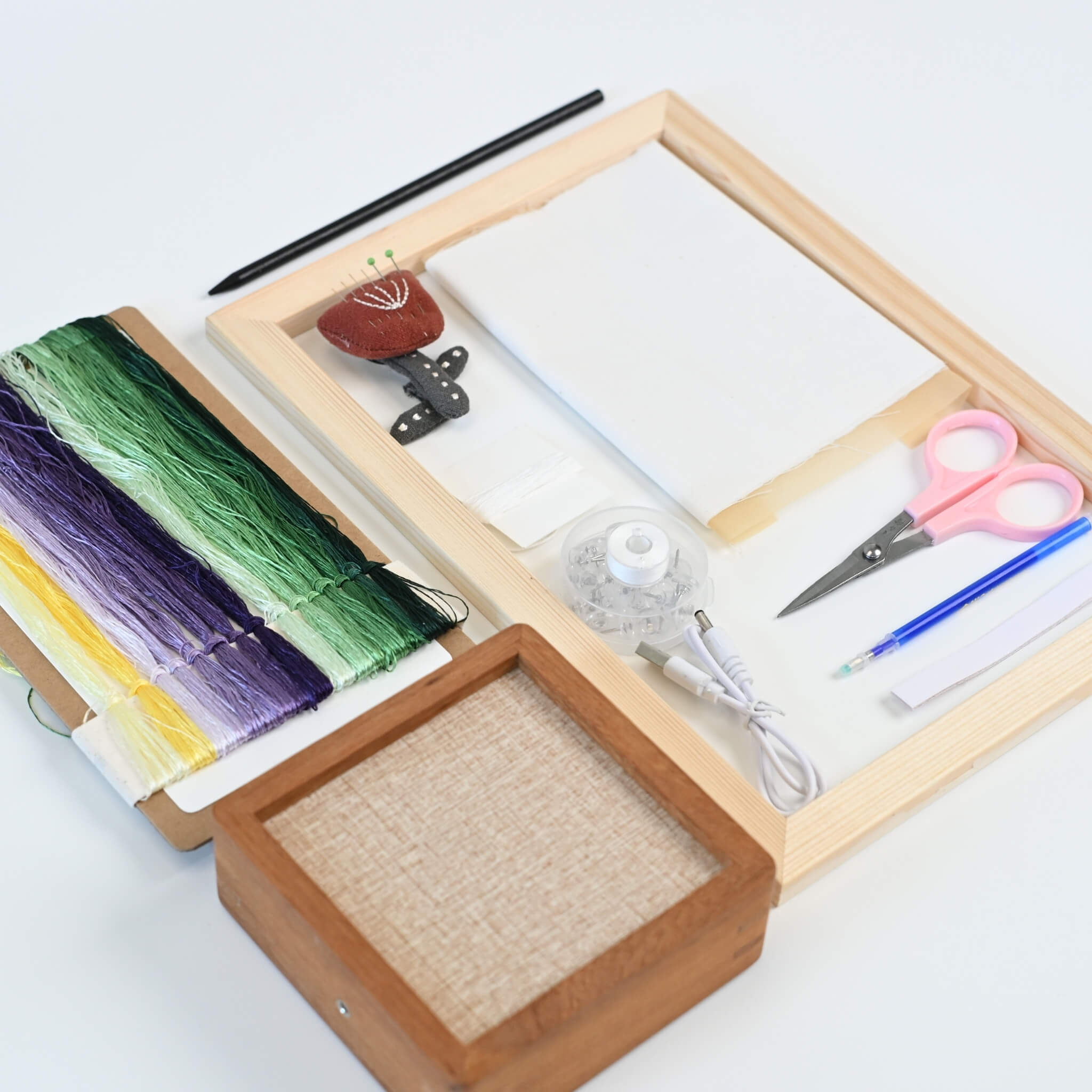 Shu Silk Embroidery DIY Kit | Wisteria Lamp