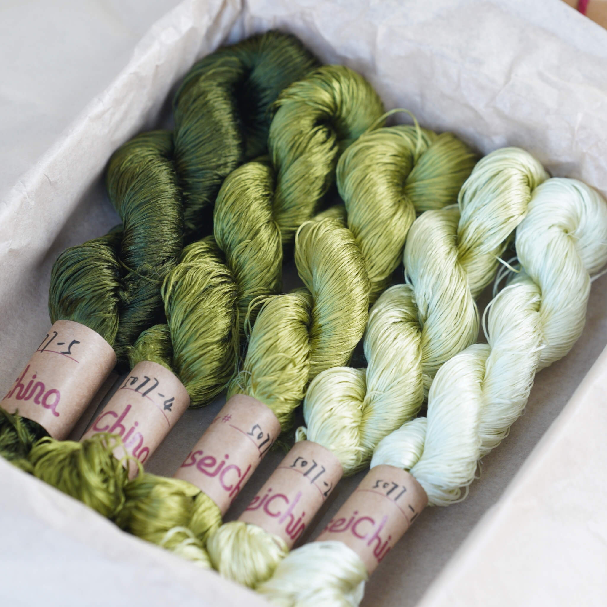 Untwisted Mulberry Silk For Ronghua | Colour #5077