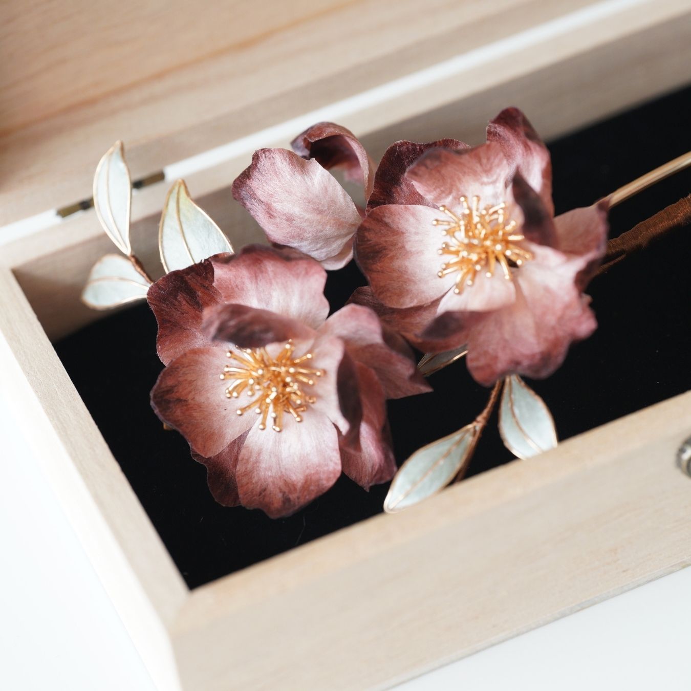 Ronghua Hairpin | Rosewood Poem