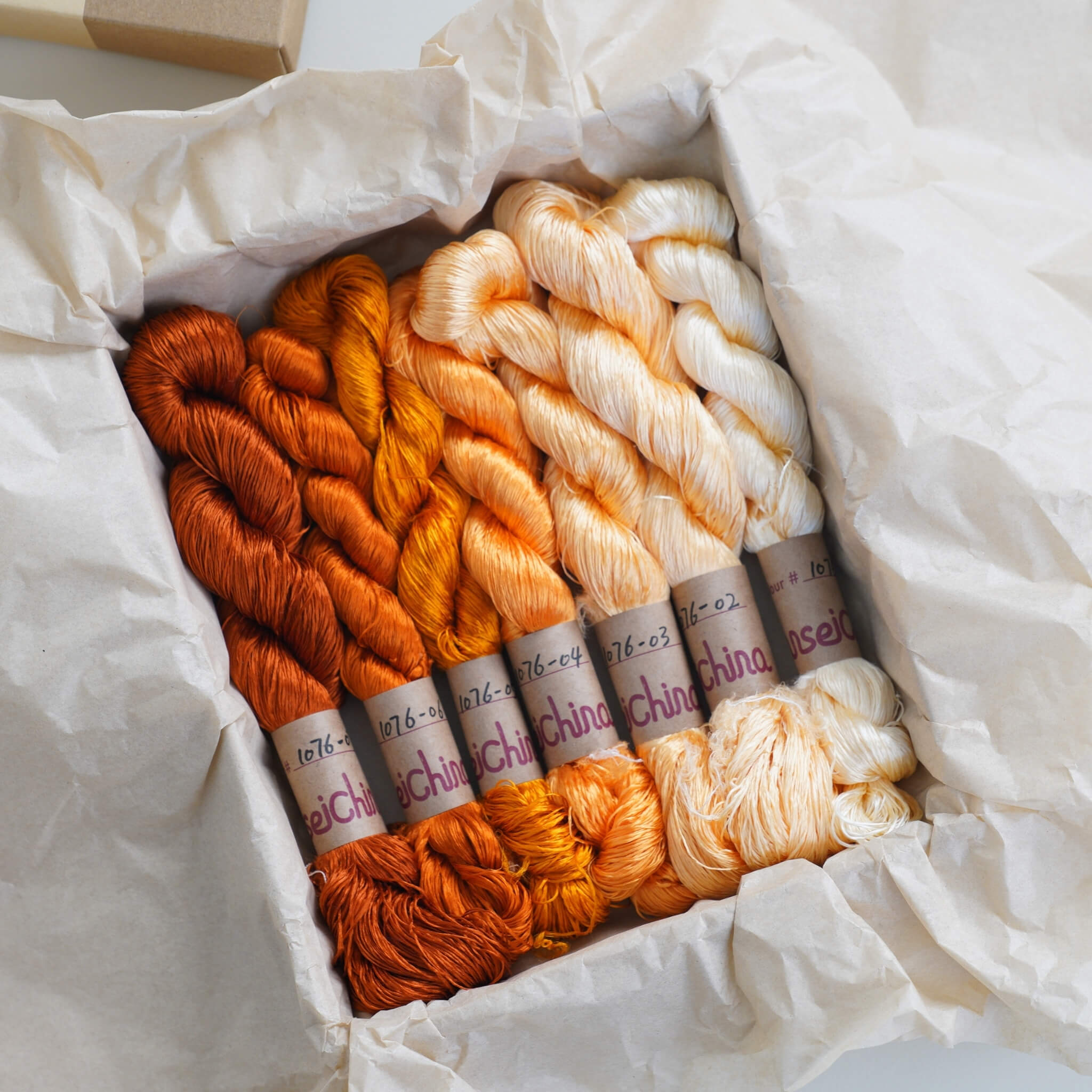 Untwisted Mulberry Silk For Ronghua | Colour #1076