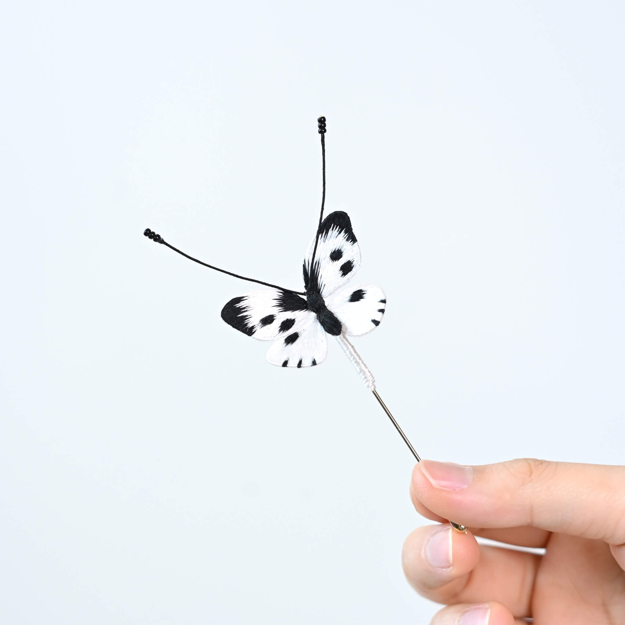 Shu Silk Embroidery DIY Kit | Morpho & Small White