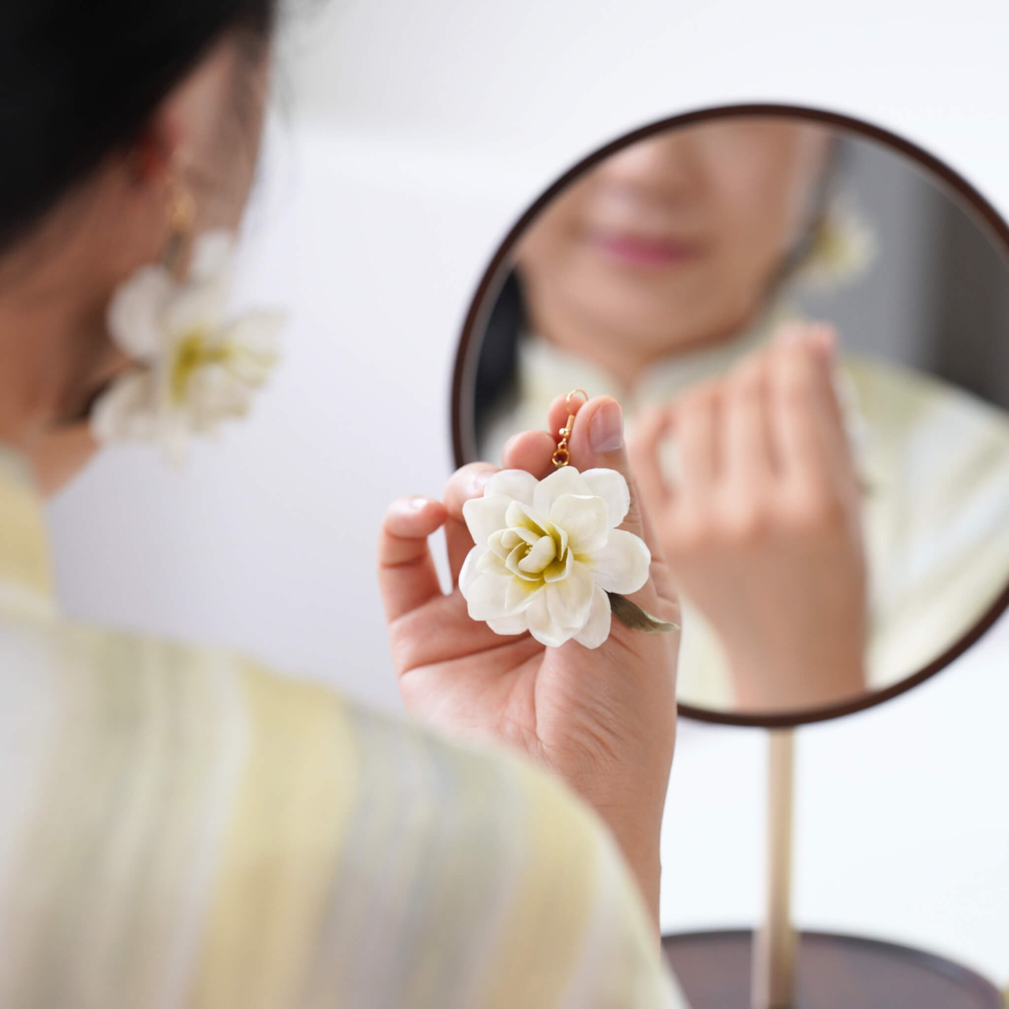 Ronghua DIY Kit | White Gardenia Earrings