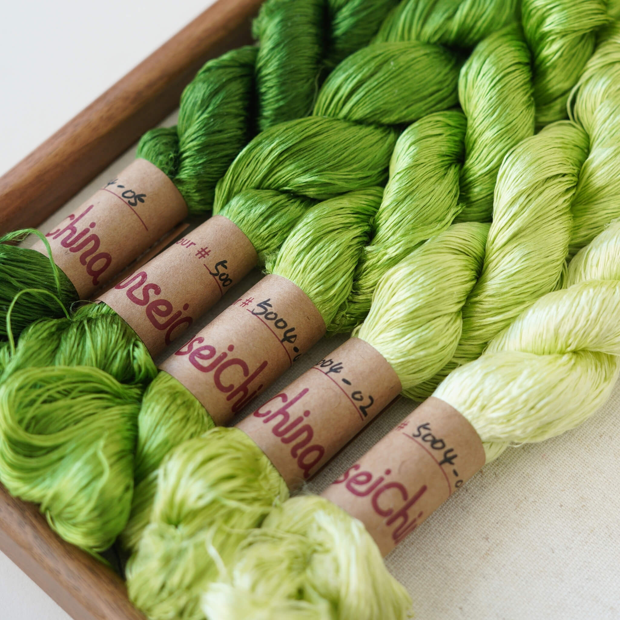 Untwisted Mulberry Silk For Ronghua | Colour #5004