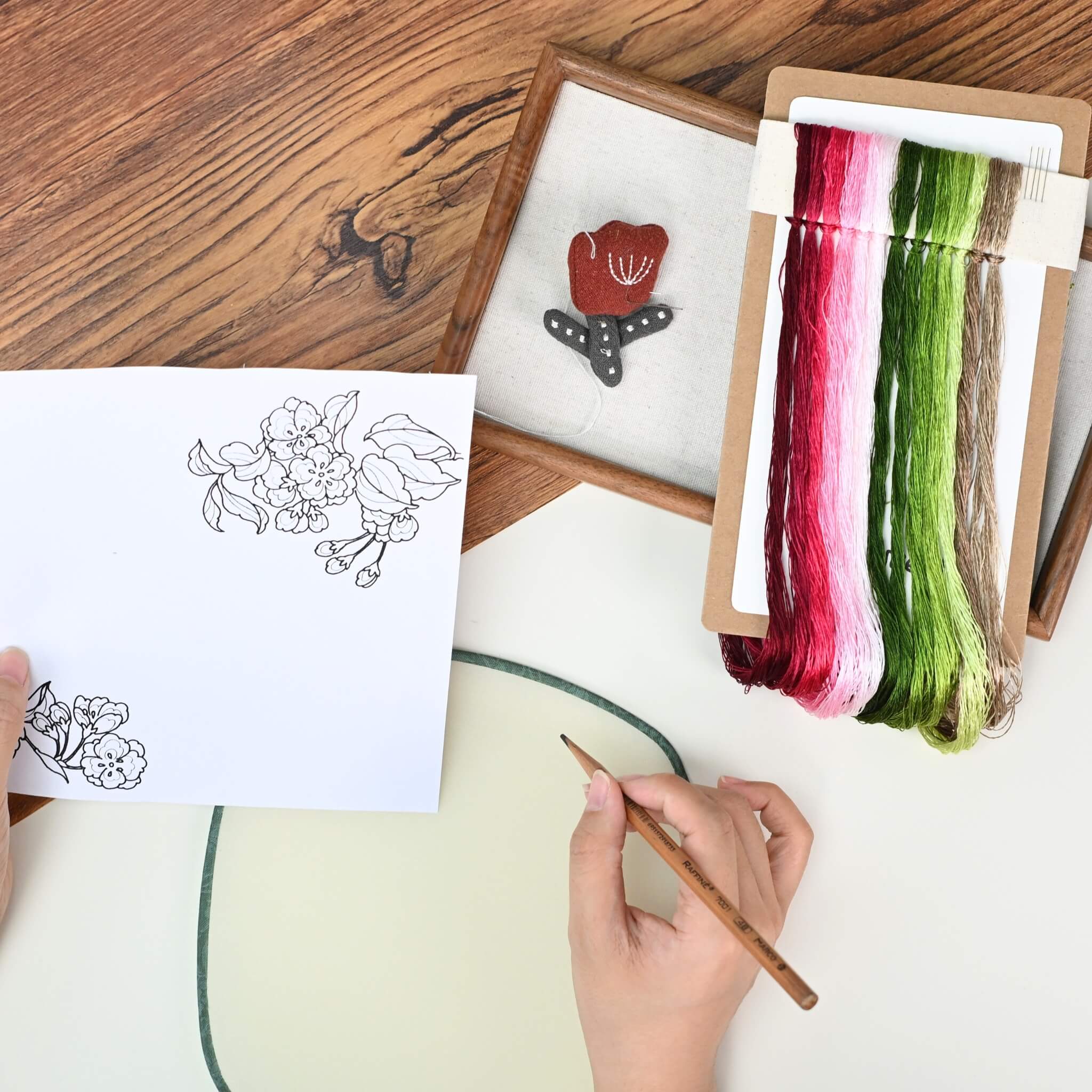 Shu Silk Embroidery DIY Kit | Crabapple Blossoms Fan