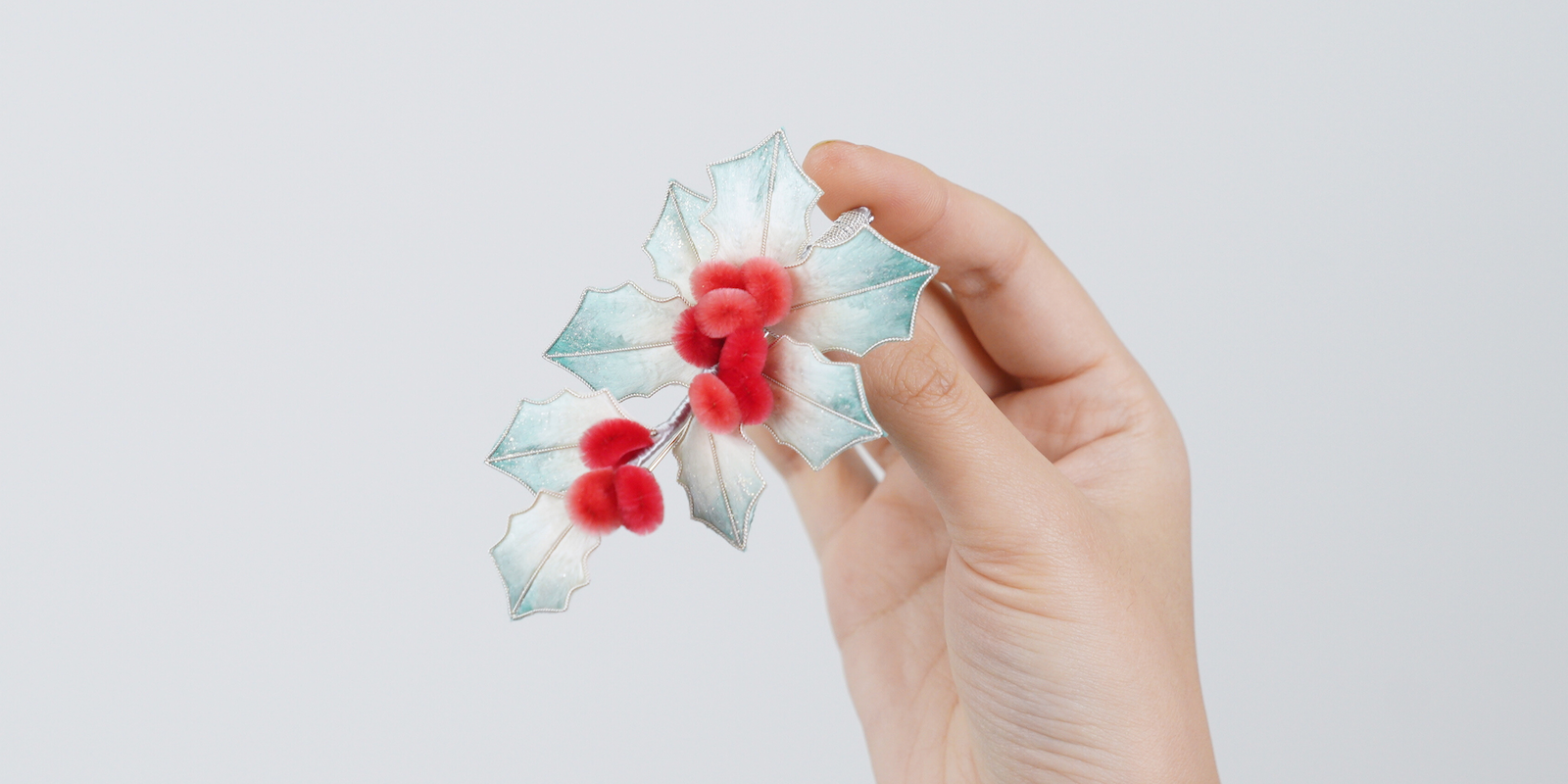 Ronghua Tutorial: How to Make Snowy Holly Napkin Ring/Brooch
