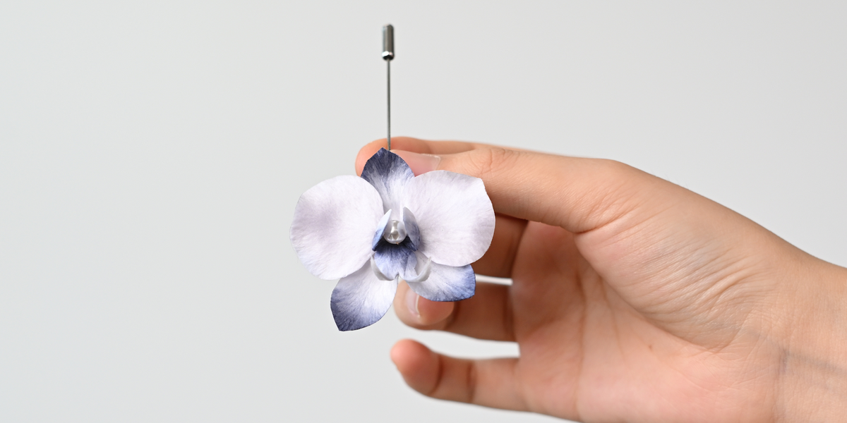 Ronghua Tutorial: How to Make Butterfly Orchid Brooch with Premade Silk Strips