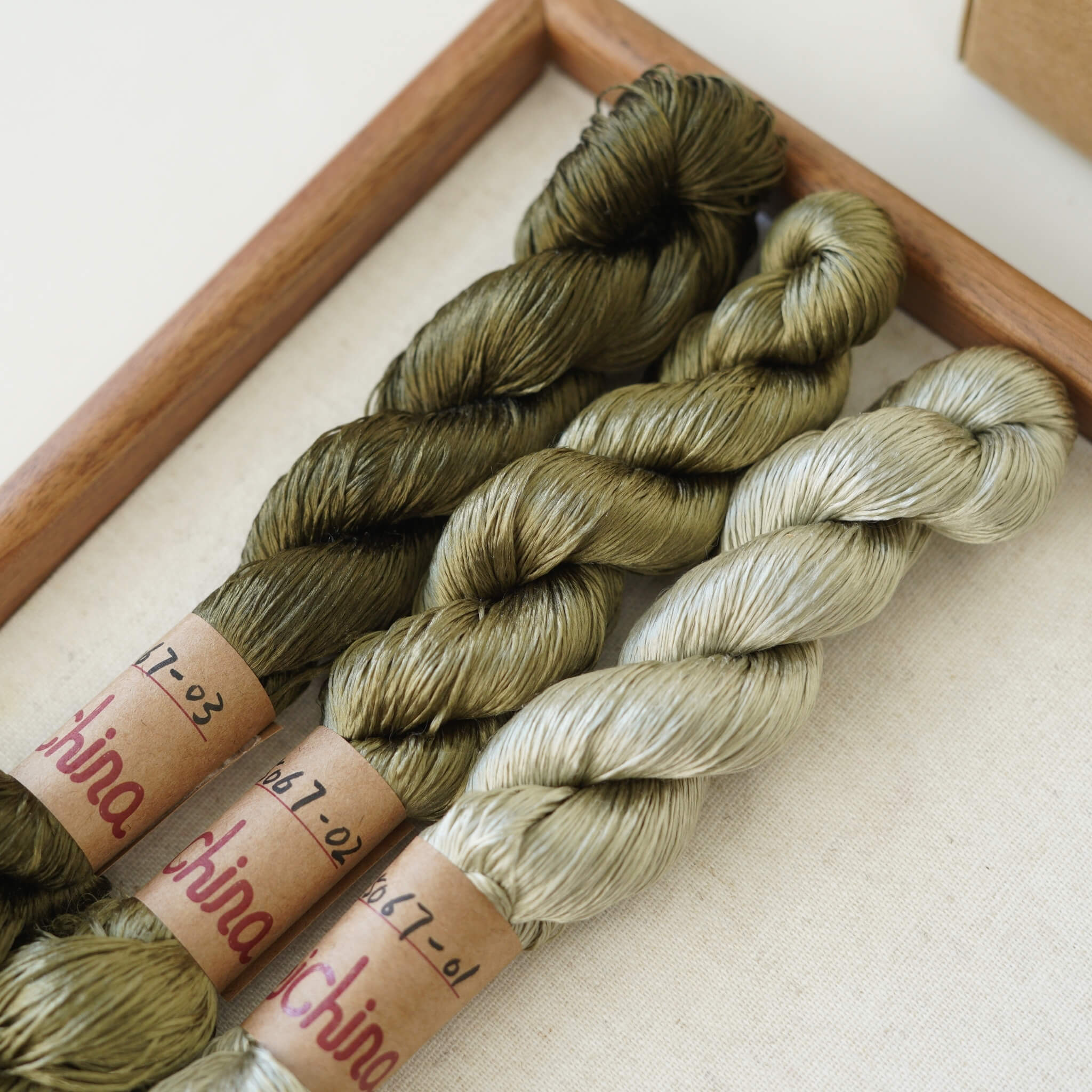Untwisted Mulberry Silk For Ronghua | Colour #5067