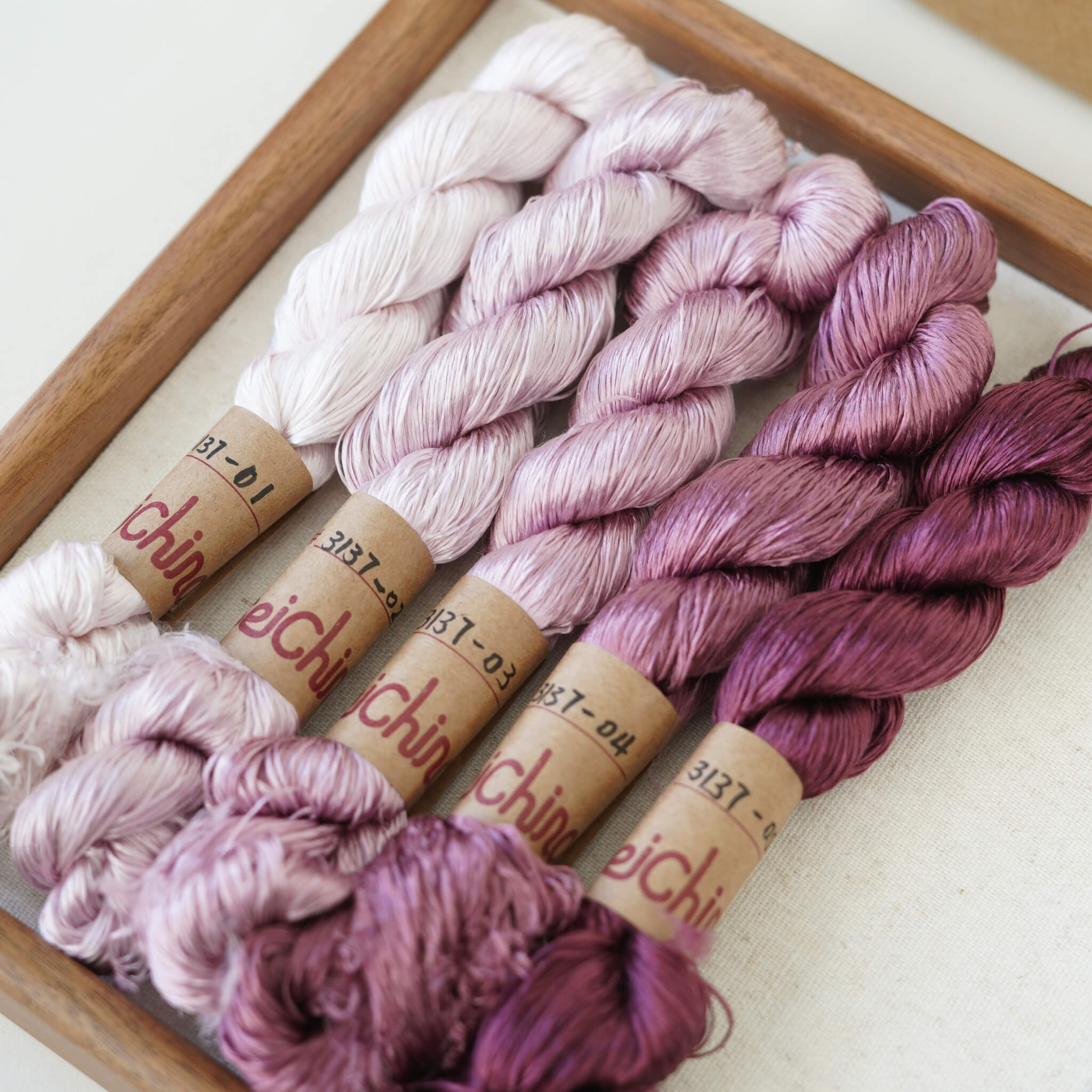 Untwisted Mulberry Silk For Ronghua | Colour #3137