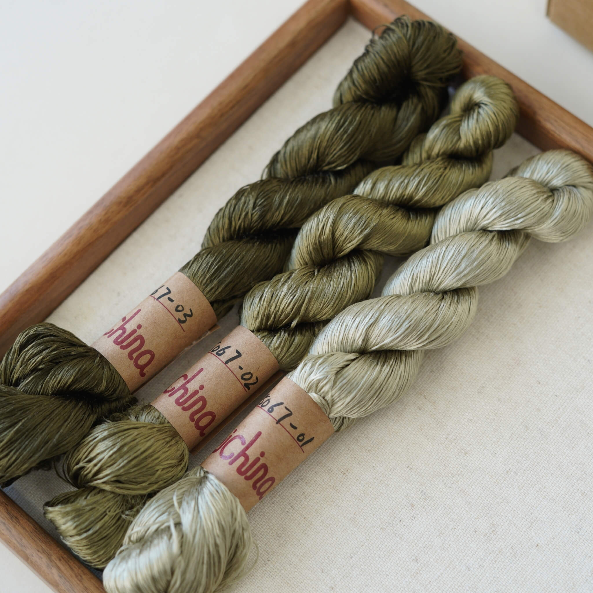 Untwisted Mulberry Silk For Ronghua | Colour #5067