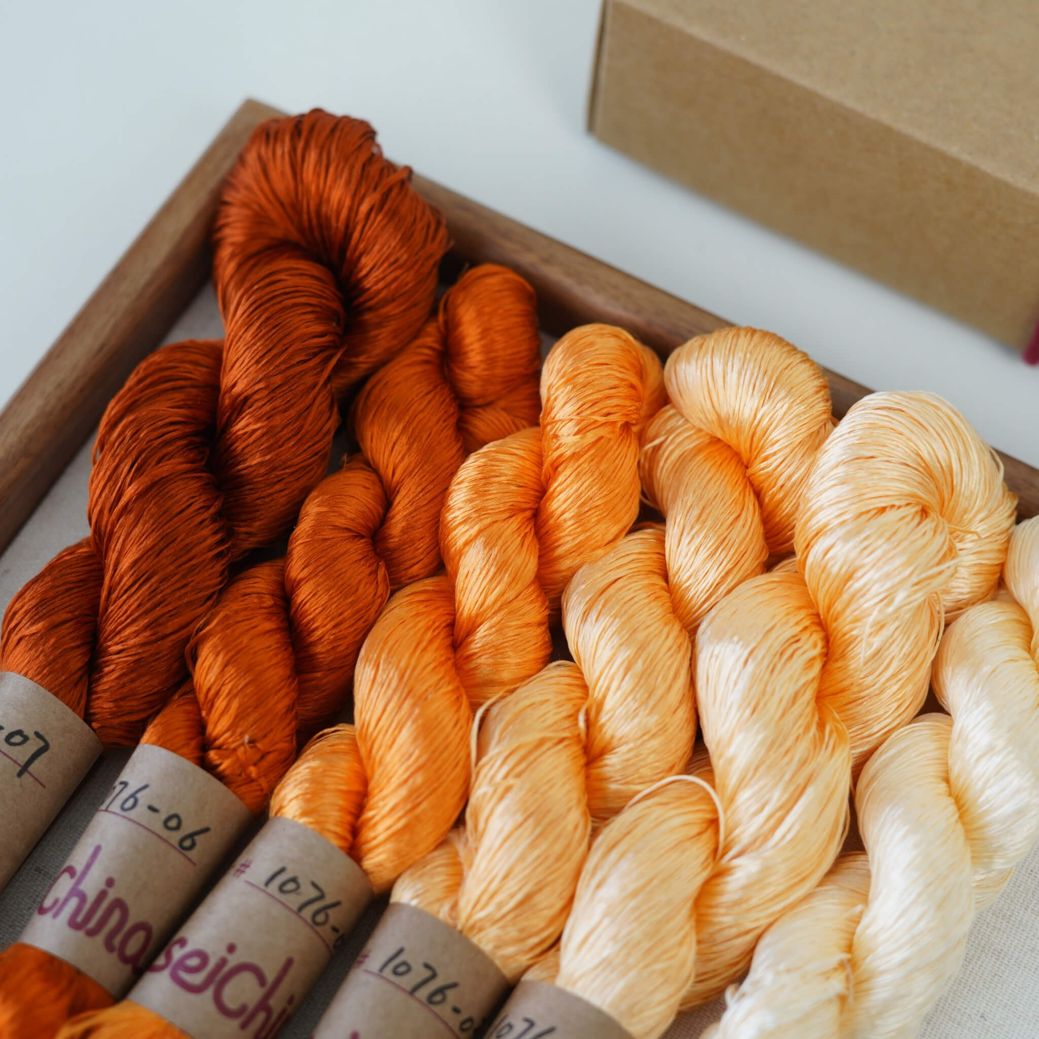 Untwisted Mulberry Silk For Ronghua | Colour #1076