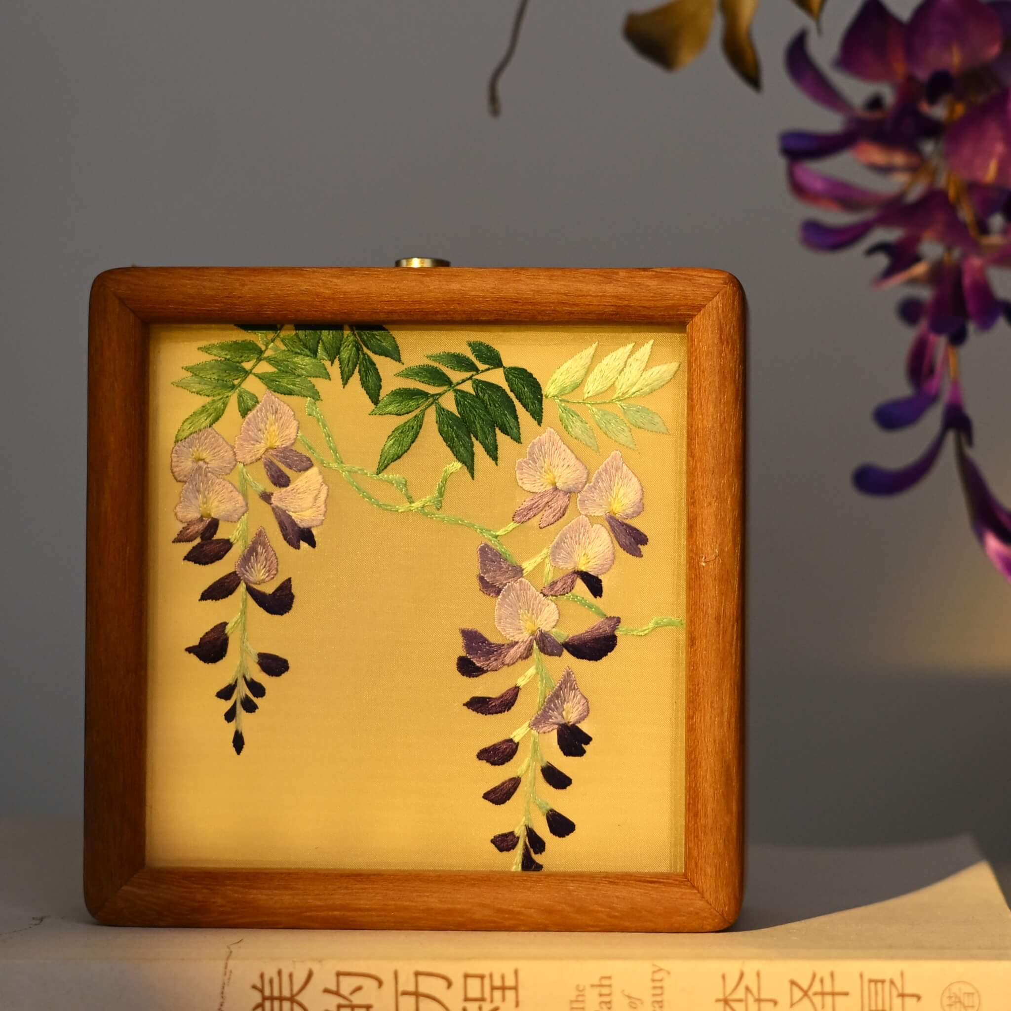 Shu Silk Embroidery DIY Kit | Wisteria Lamp