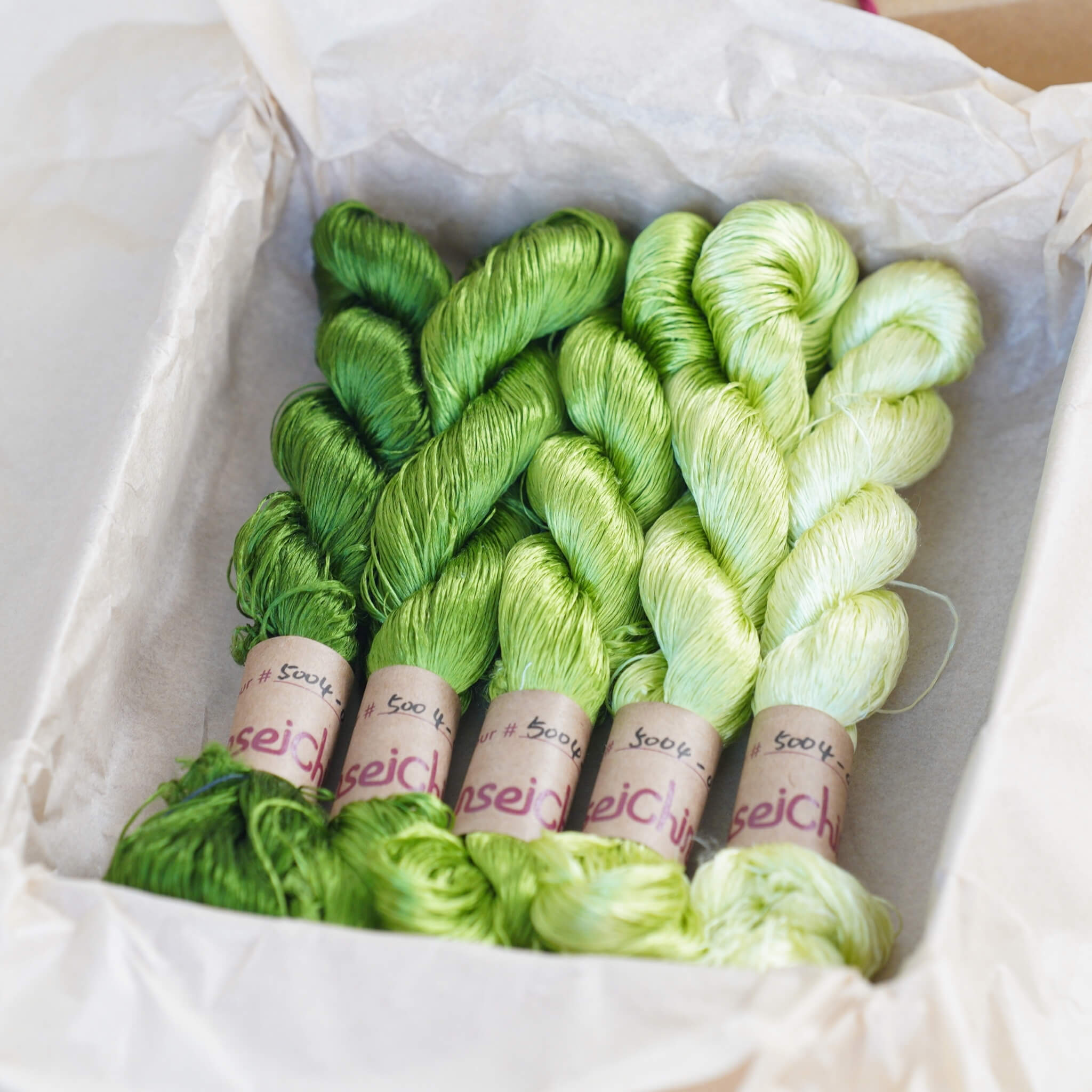 Untwisted Mulberry Silk For Ronghua | Colour #5004