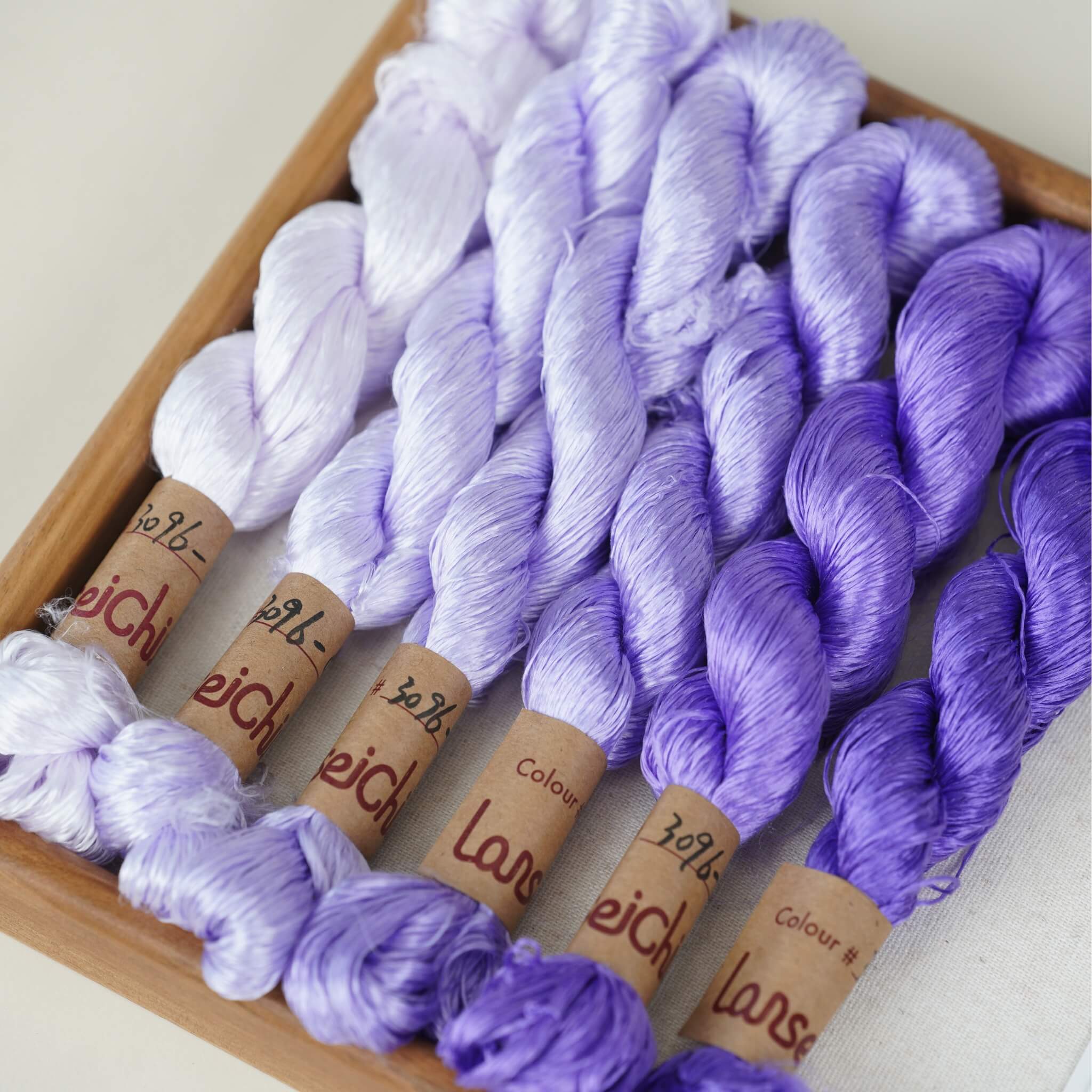 Untwisted Mulberry Silk For Ronghua | Colour #3096