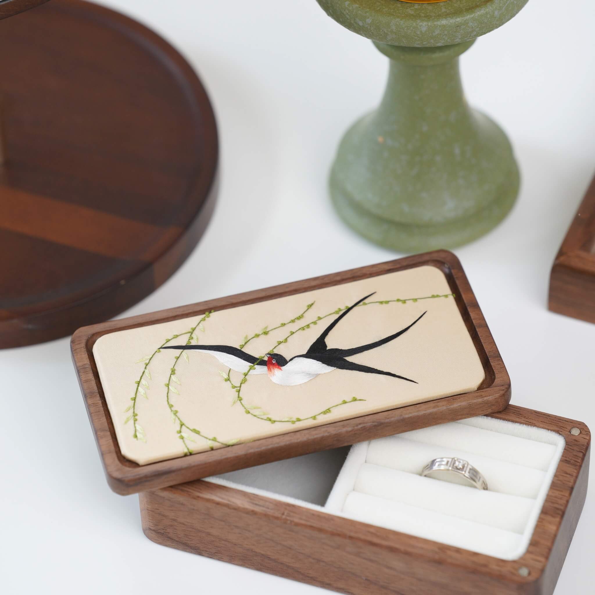 Shu Silk Embroidery DIY Kit | Willow & Swallow