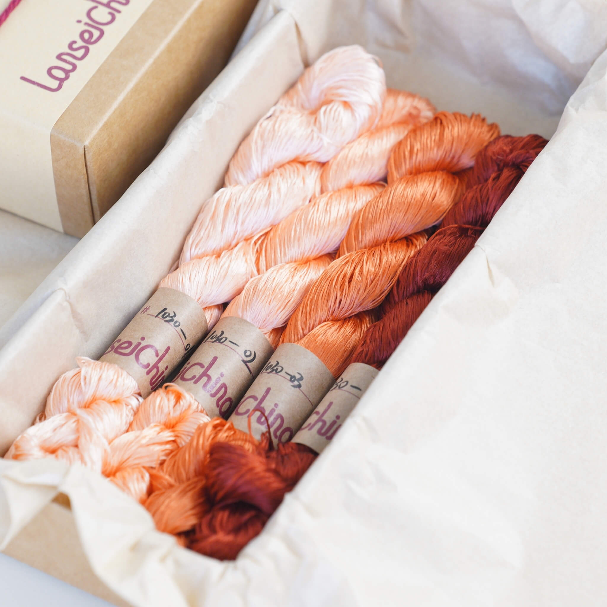 Untwisted Mulberry Silk For Ronghua | Colour #1030