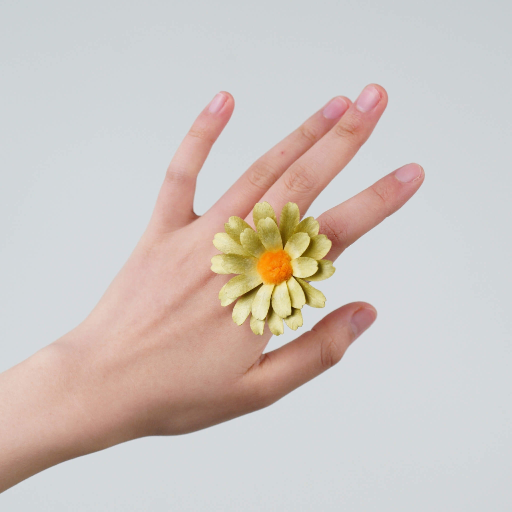 Pre-Made Petal Ronghua Kit | Green Daisy