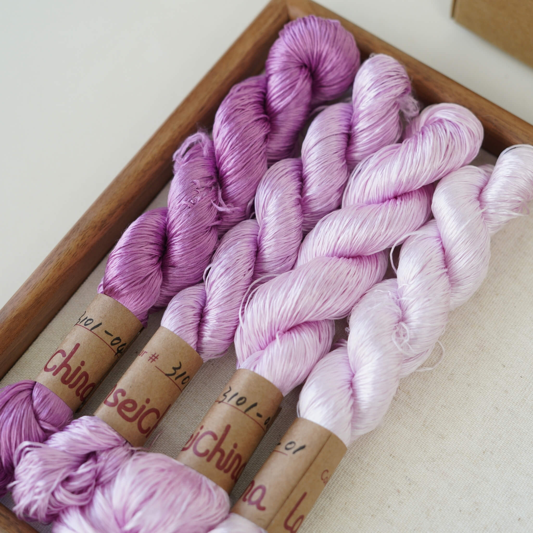 Untwisted Mulberry Silk For Ronghua | Colour #3101