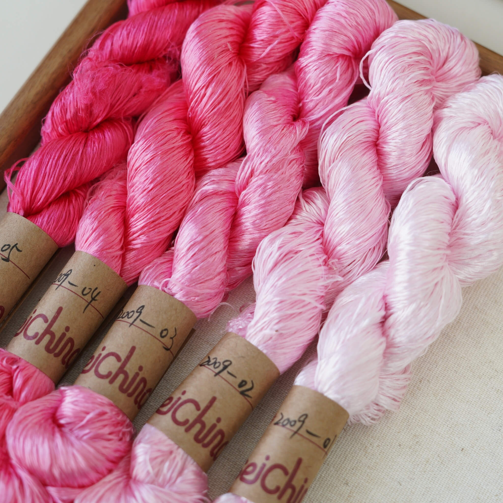 Untwisted Mulberry Silk For Ronghua | Colour #2009