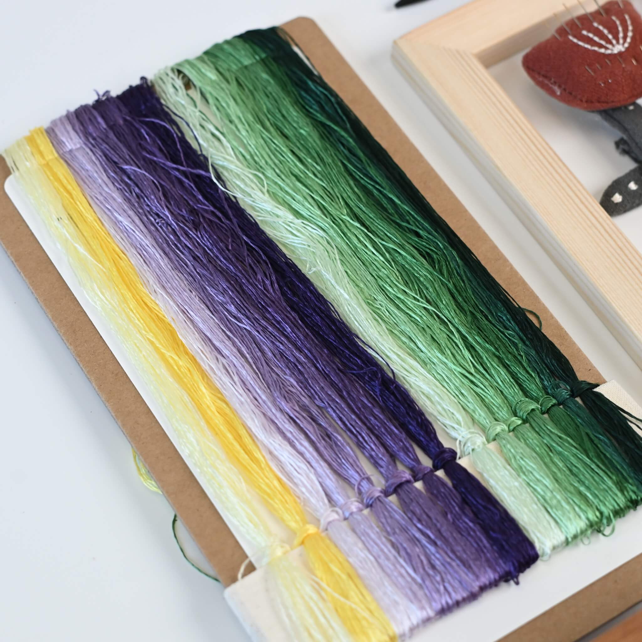 Shu Silk Embroidery DIY Kit | Wisteria Lamp