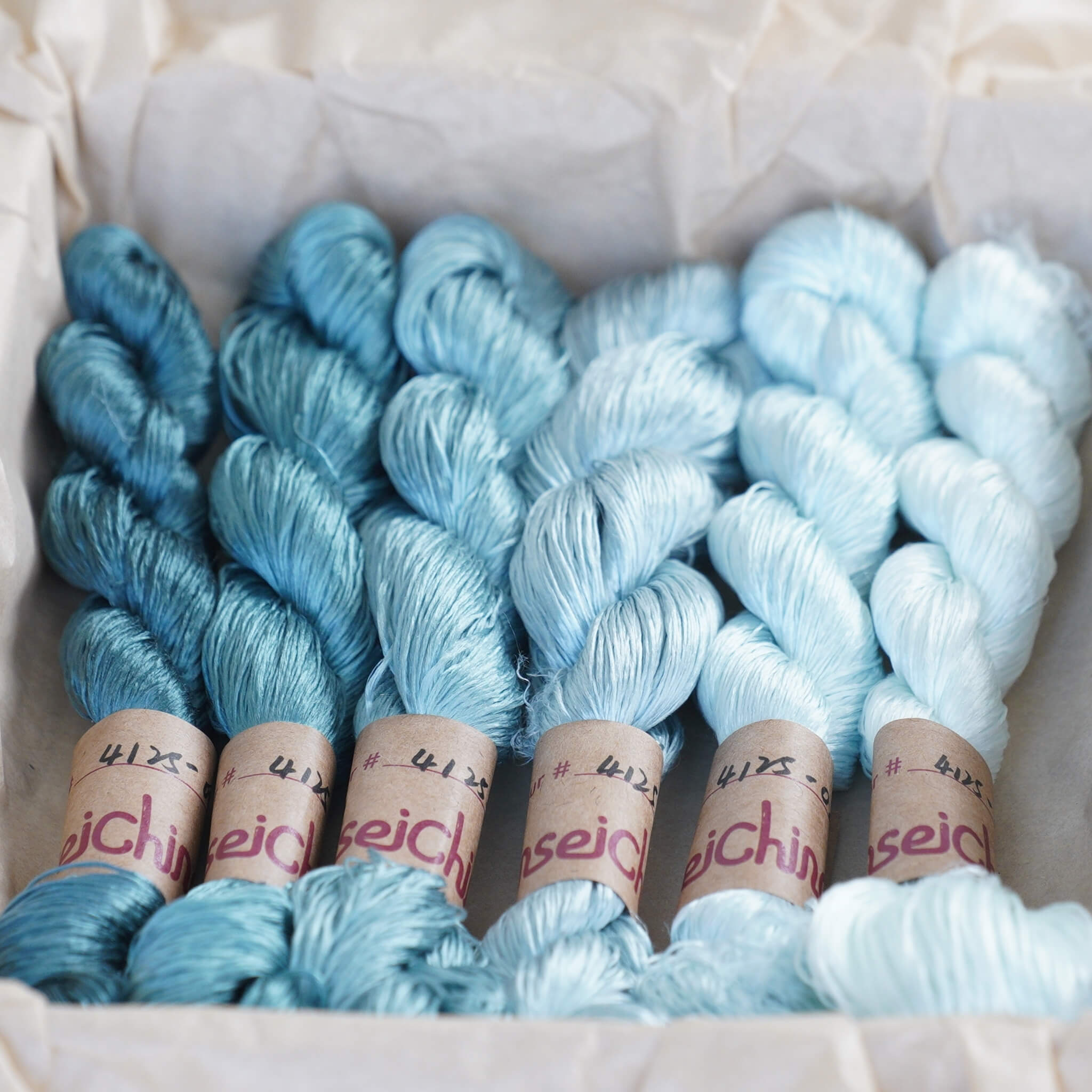 Untwisted Mulberry Silk For Ronghua | Colour #4125