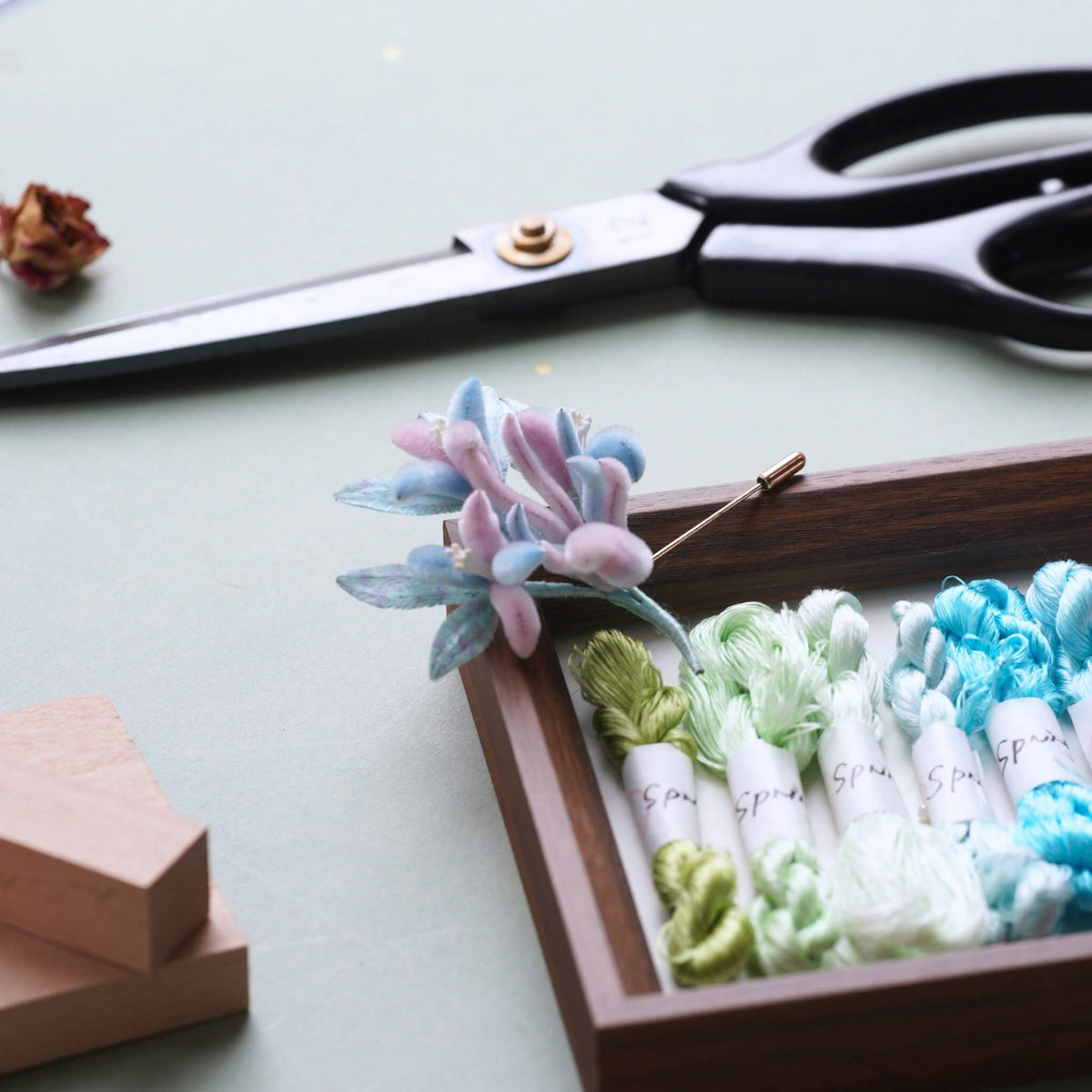 Untwisted Mulberry Silk Threads| Spring | Ronghua Materials