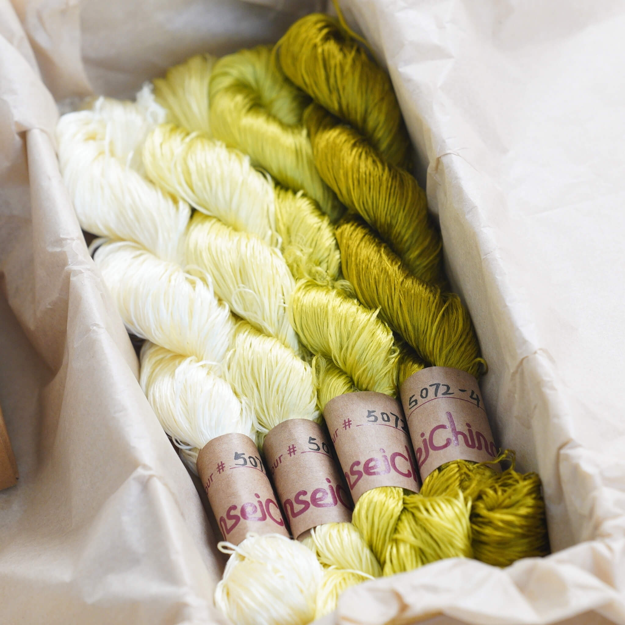 Untwisted Mulberry Silk For Ronghua | Colour #5072