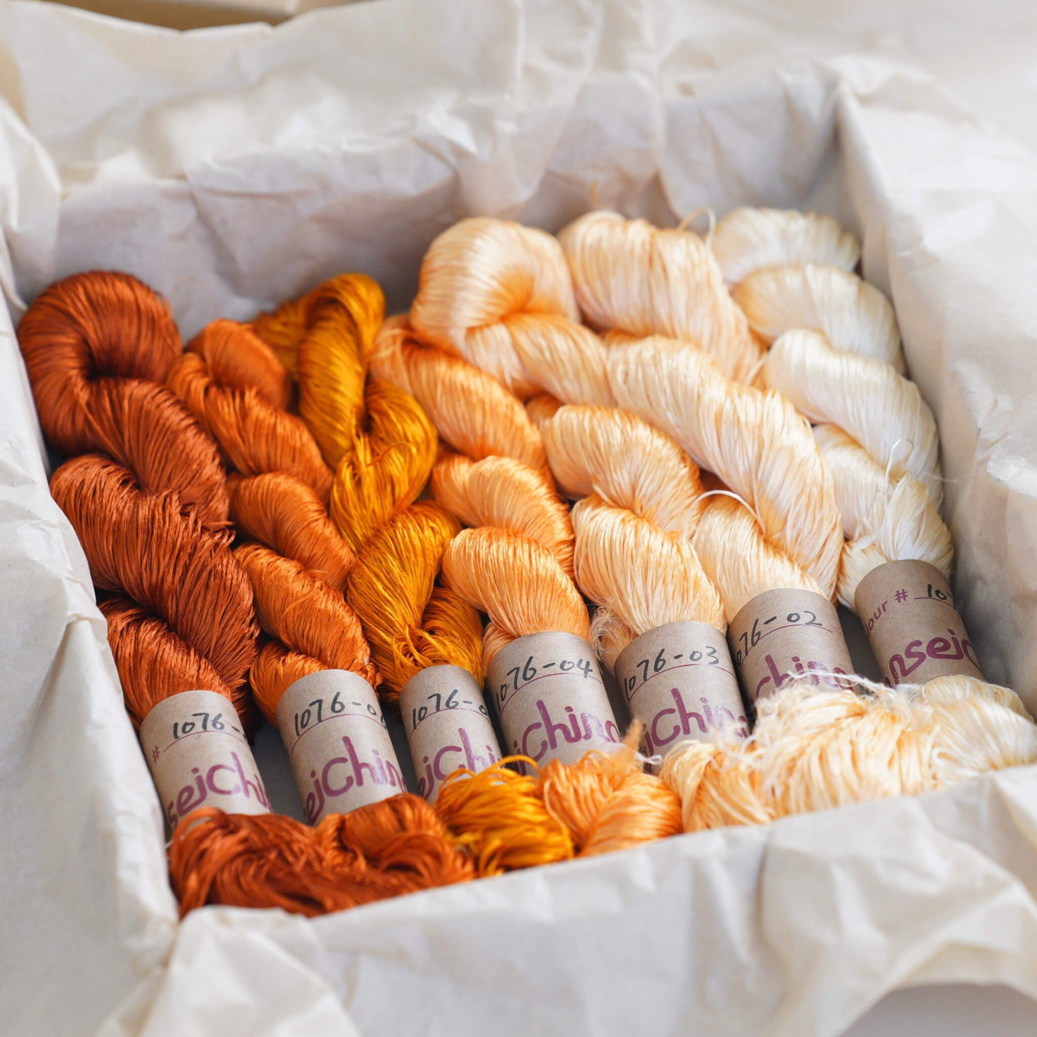 Untwisted Mulberry Silk For Ronghua | Colour #1076