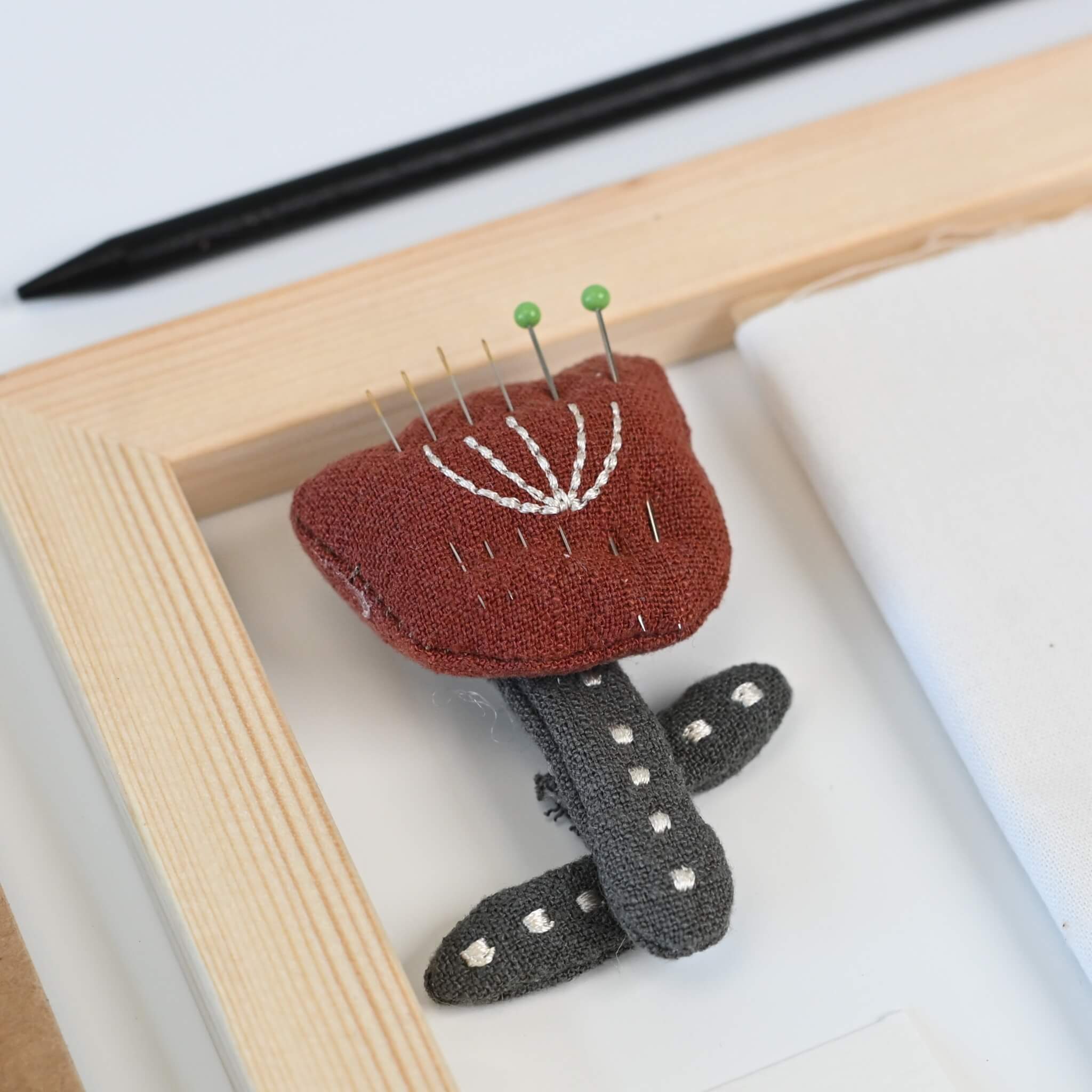 Shu Silk Embroidery DIY Kit | Wisteria Lamp