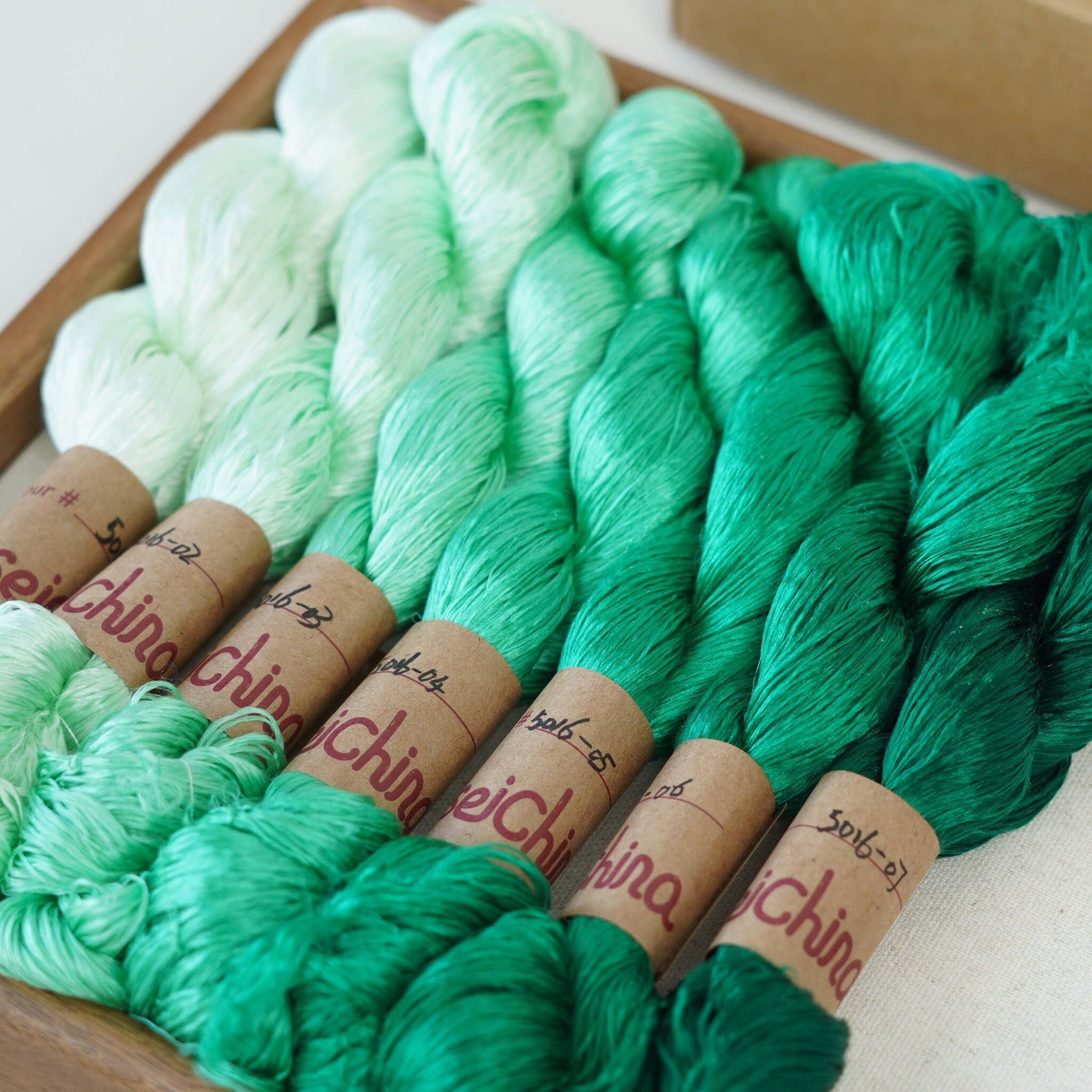 Untwisted Mulberry Silk For Ronghua | Colour #5016